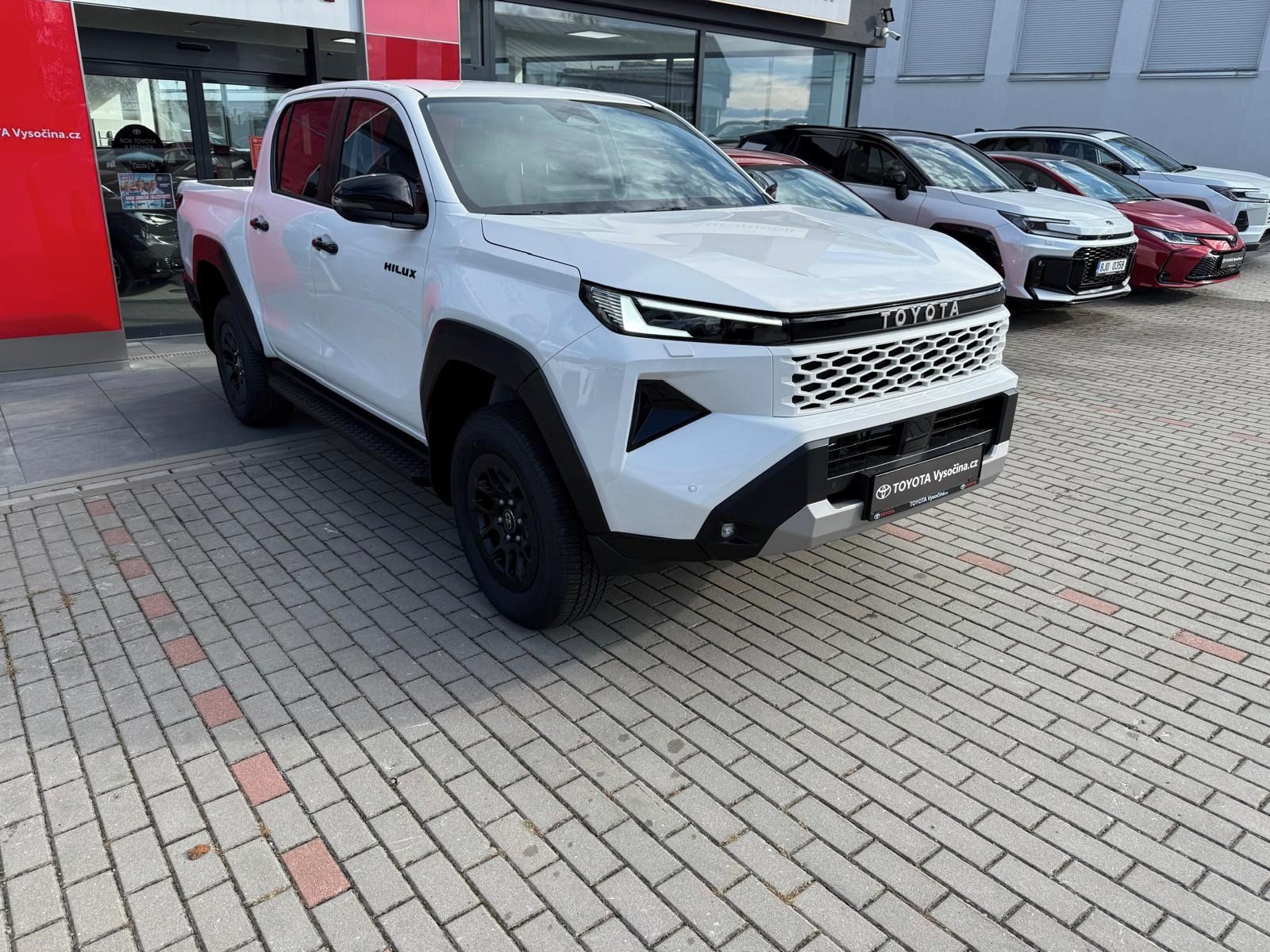 Toyota Hilux, 2,8D 4x4 6AT Active HYB - fotka 3