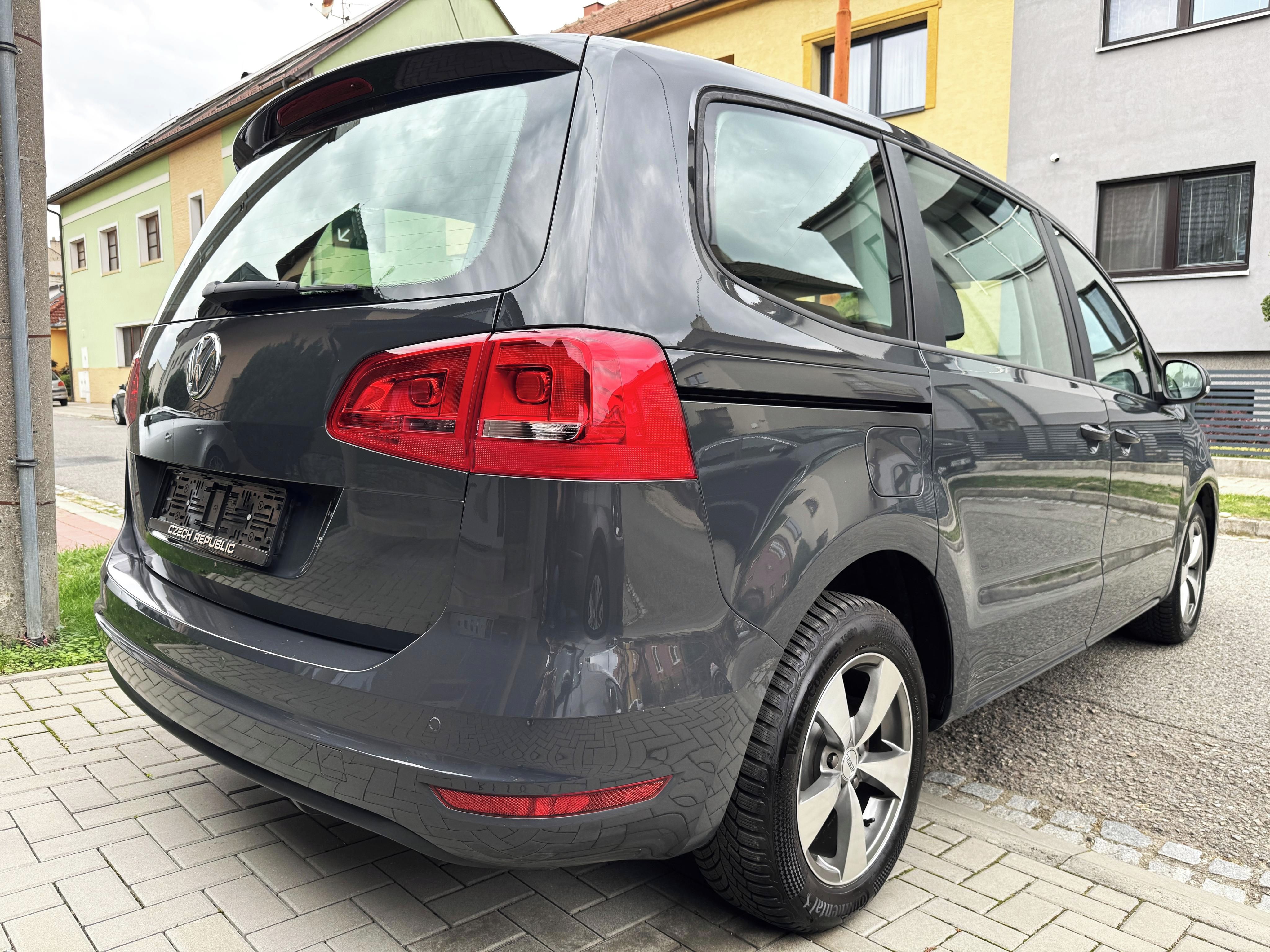 Volkswagen Sharan, 2.0TDI AUT.KLIMA,ALU,SERVISKA, - fotka 5