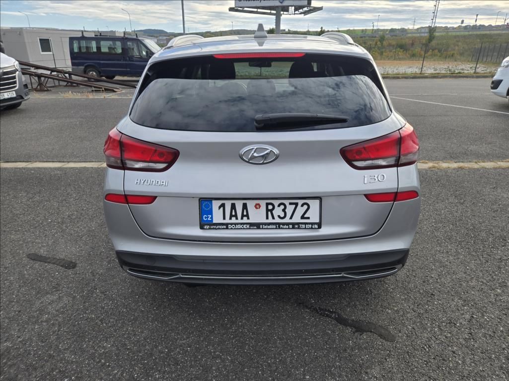 Hyundai i30, 1,0 T-GDI  SMART - fotka 6