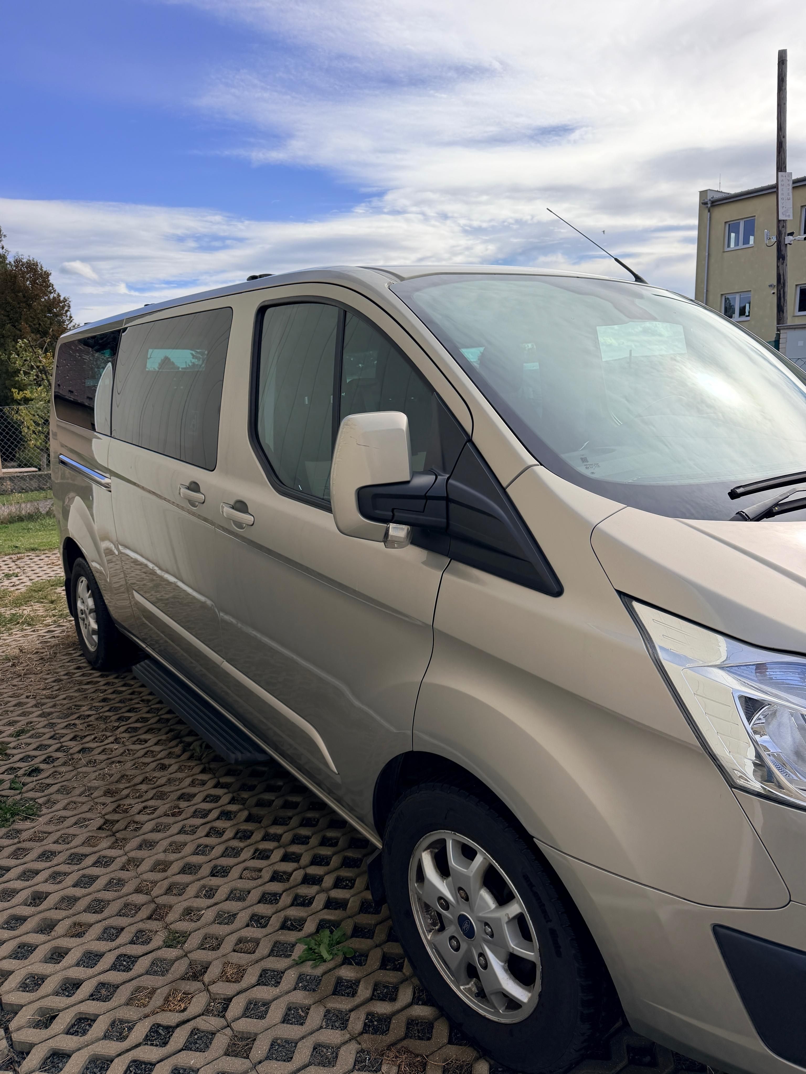 Ford Tourneo Custom, Ford Tourneo Custom 2,2 - fotka 3