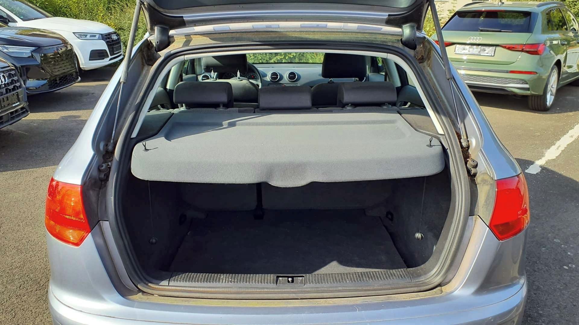 Audi A3, 1.6 Mpi 5dv. AUTOMAT TOP STAV - fotka 6