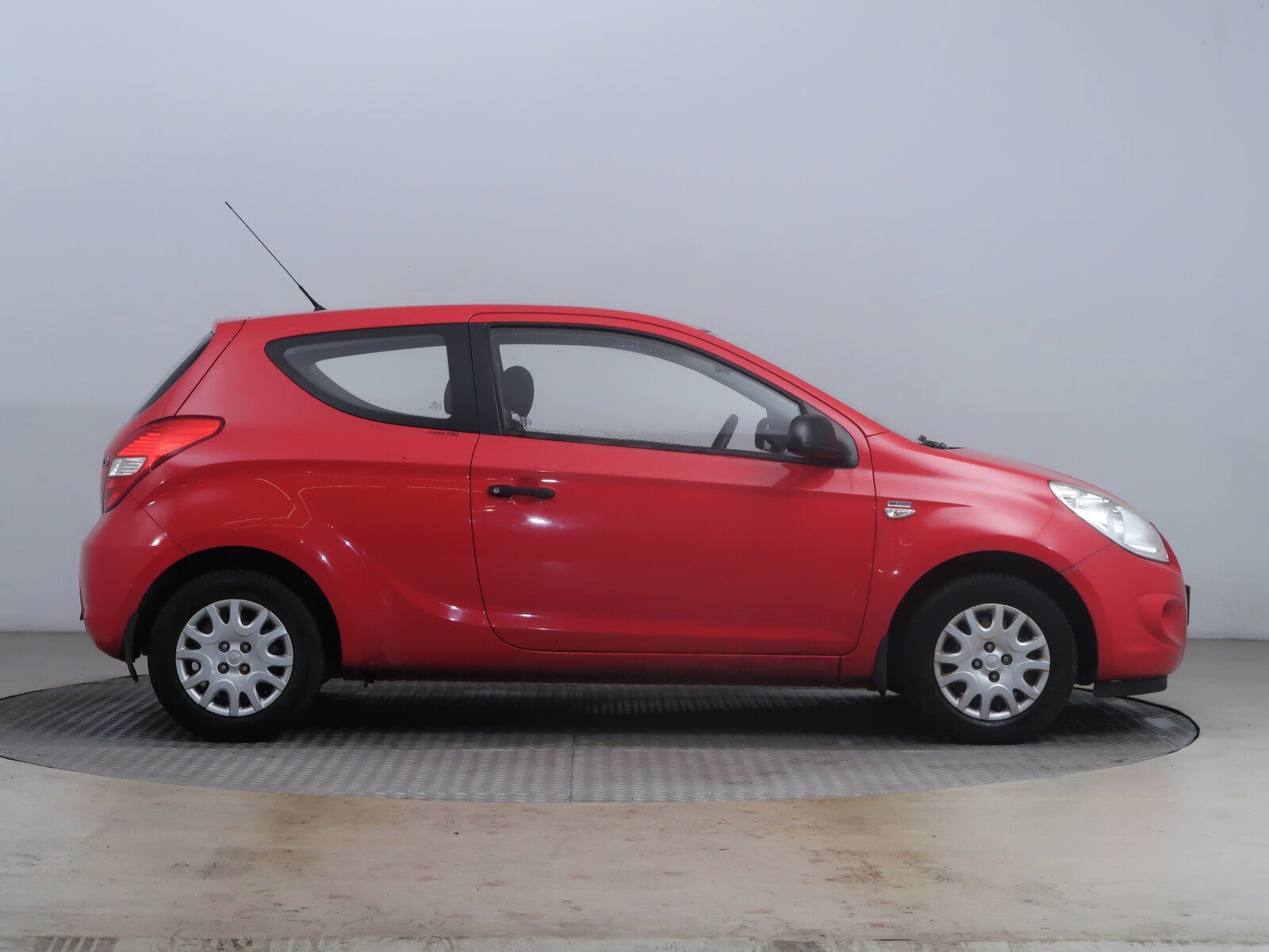 Hyundai i20, 1.2, Serv.kniha, po STK - fotka 6