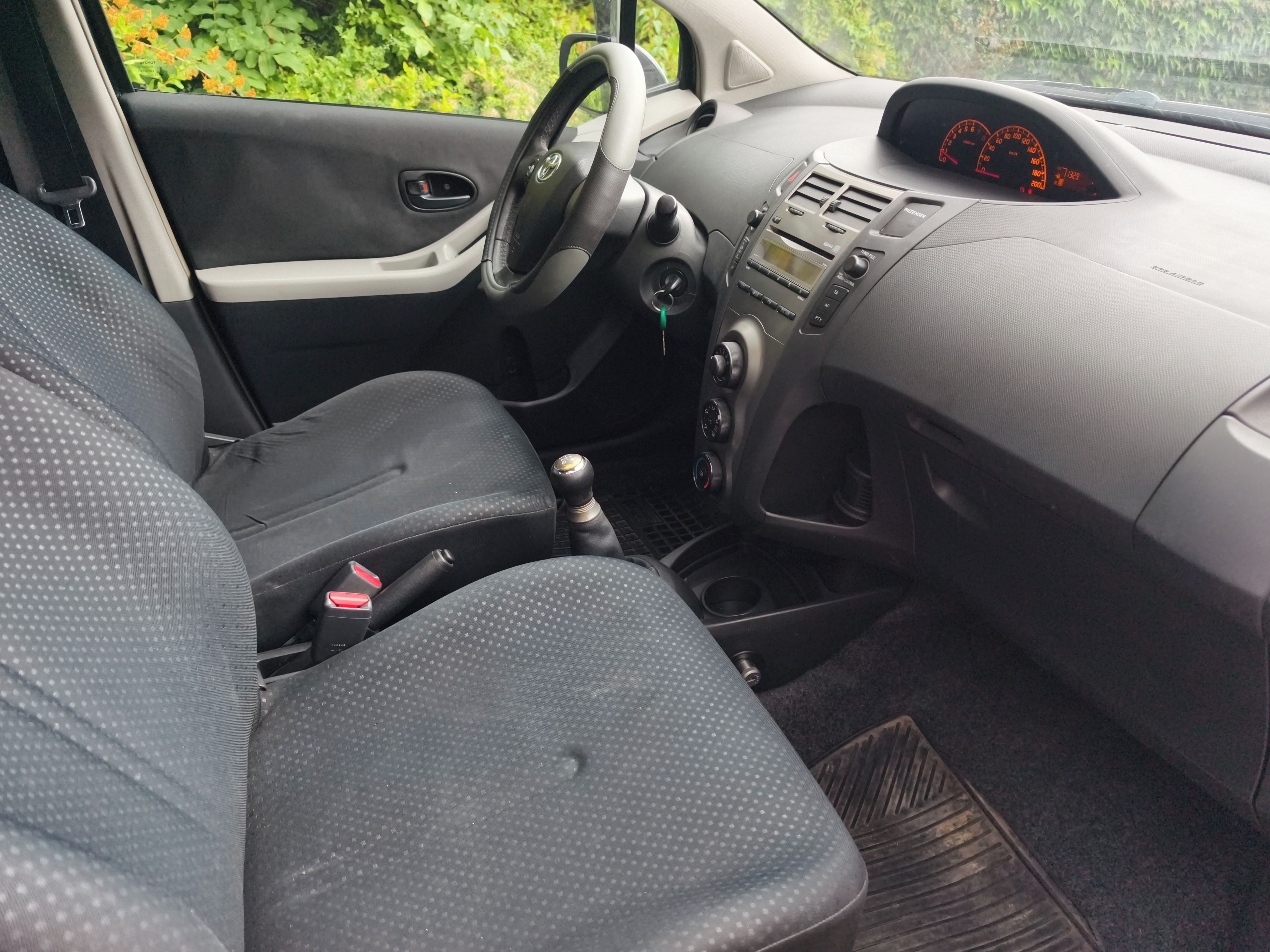 Toyota Yaris, 1.0 VVT-i Klimatizace nové ČR - fotka 6