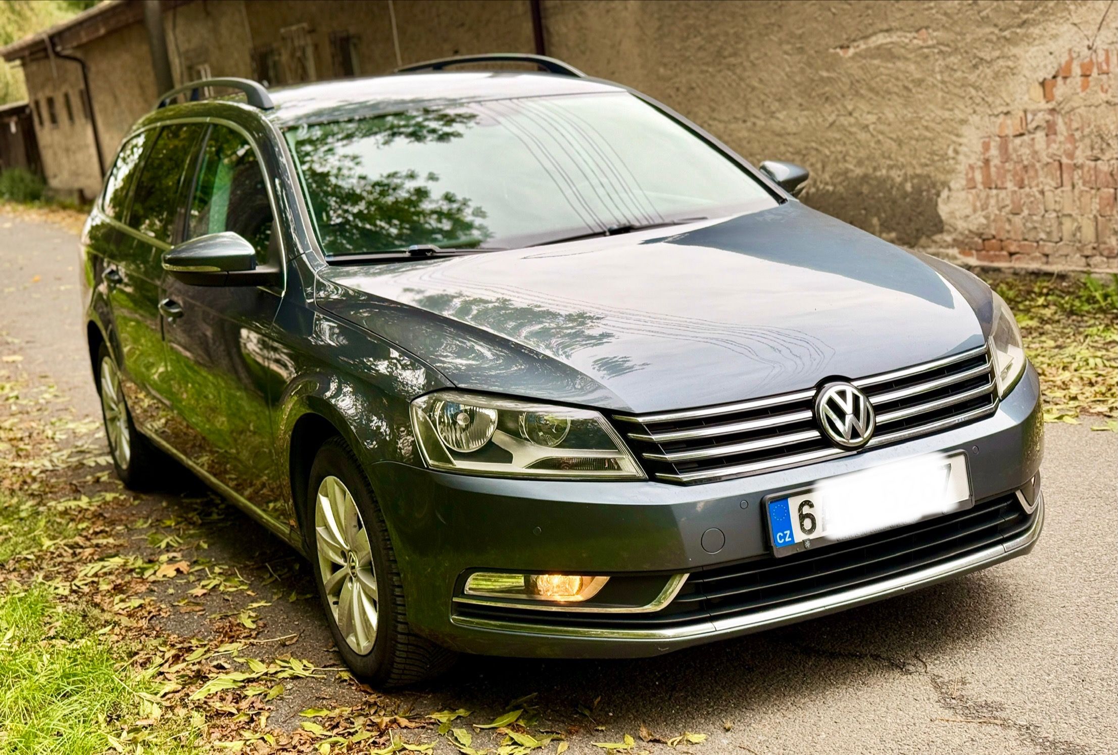 Volkswagen Passat, 1.6 TDI - Servisováno - fotka 2
