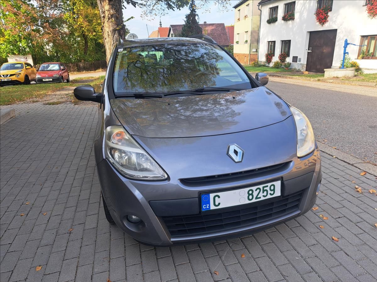 Renault Clio, 1,2 i Kombi - fotka 2