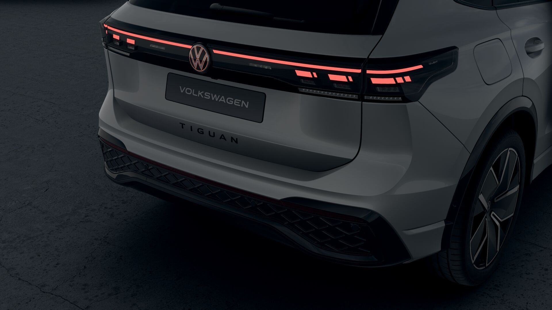 Volkswagen Tiguan, Tiguan R-Line People 1,5 eTSI - fotka 5