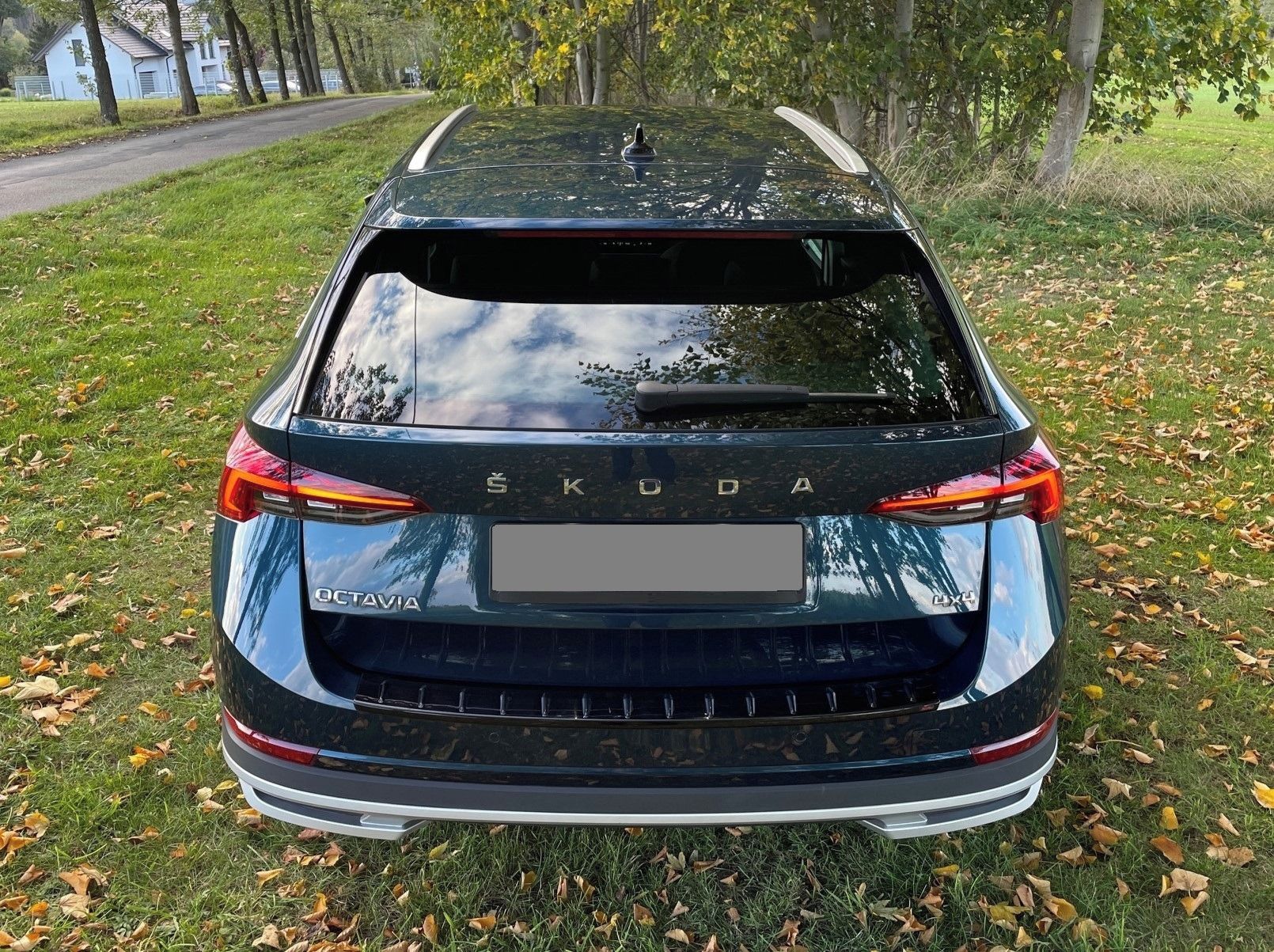Škoda Octavia, Scout 4x4 2.0 TDI 147 kW 2xALU - fotka 3