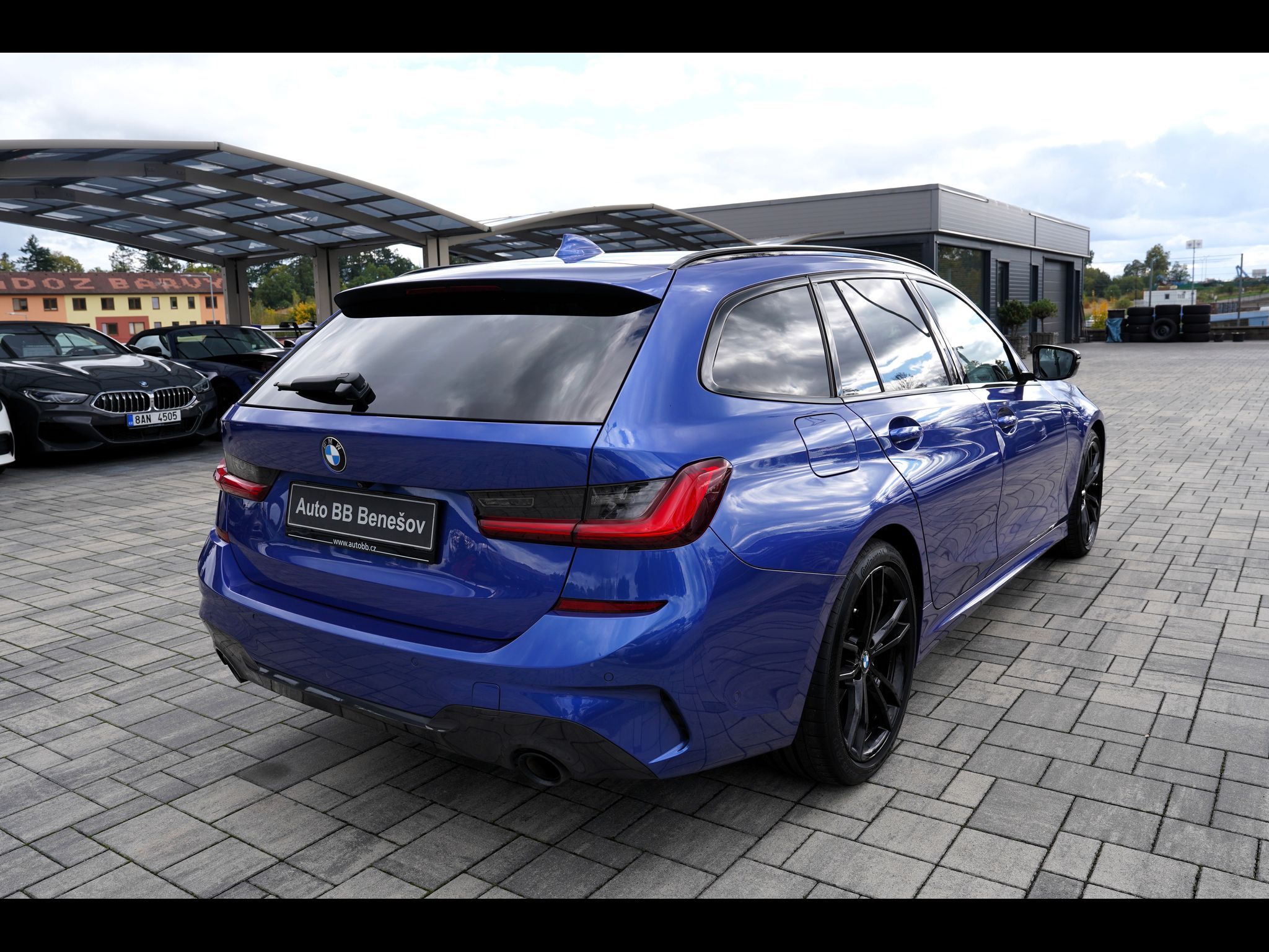 BMW Řada 3, 320d xDrive Mpaket/Lasery/kůže - fotka 6