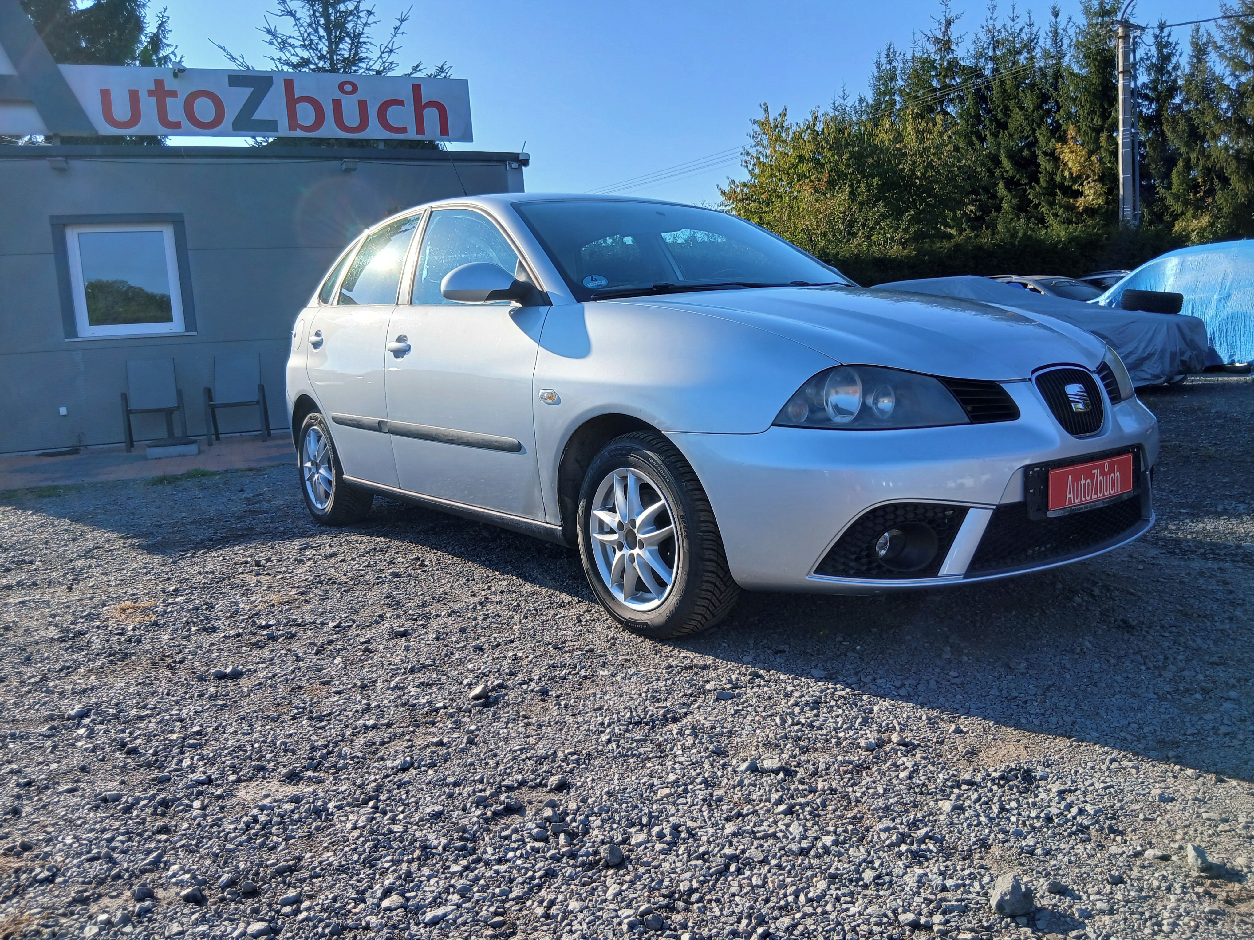 Seat Ibiza, 1.4i, 63kW, ALU - fotka 5