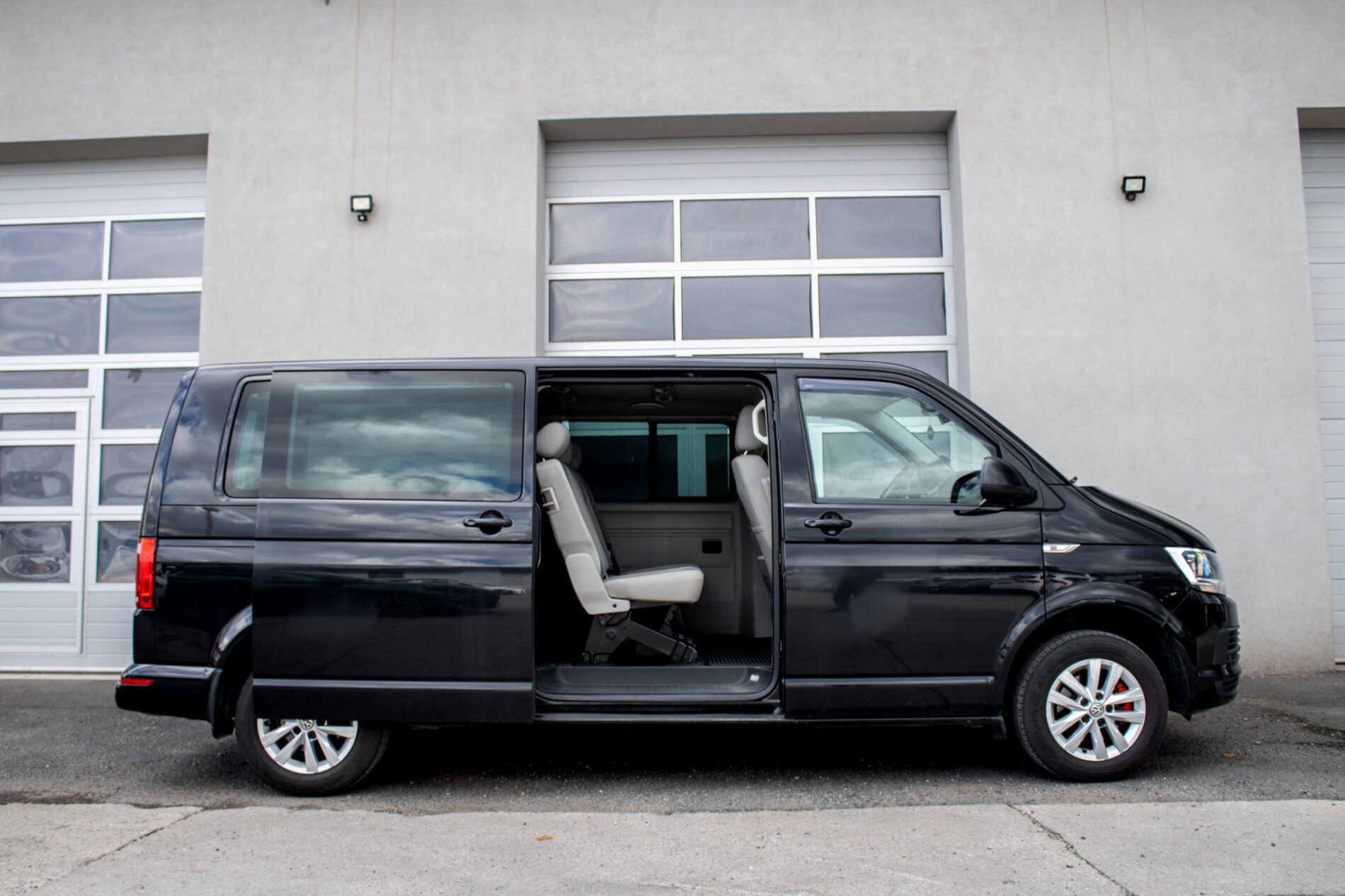 Volkswagen Caravelle - fotka 5
