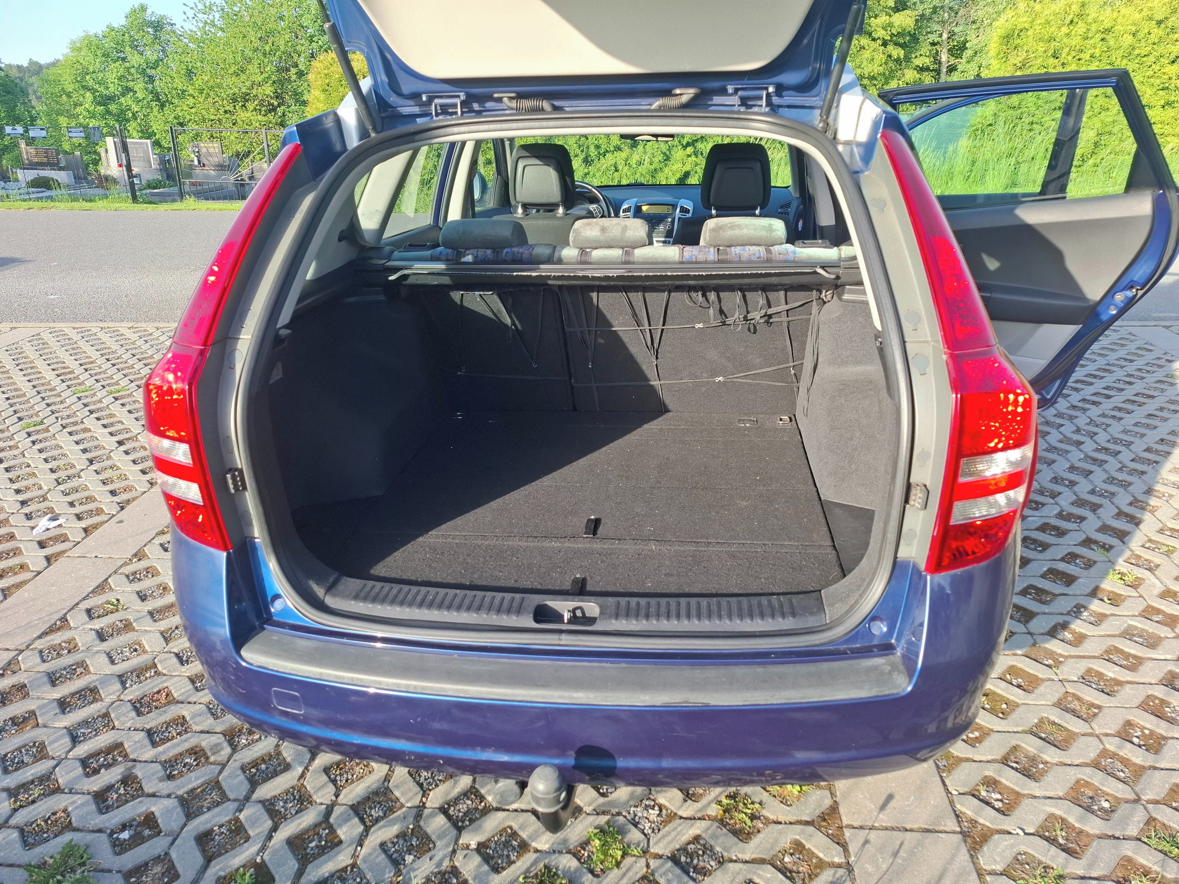 Kia Cee´d, KIA Cee’d SW 1.6 CRDi 85 kW - fotka 5