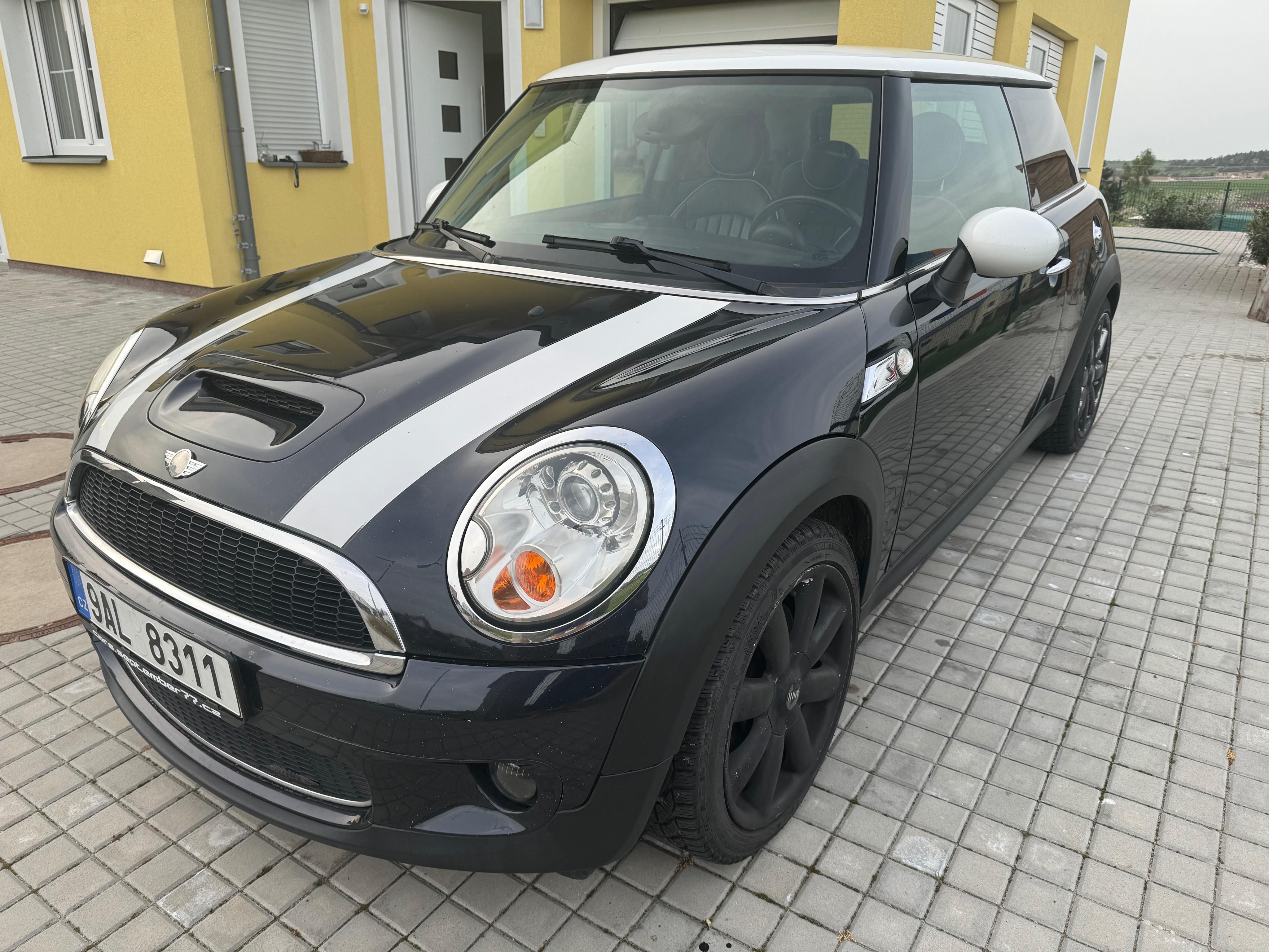 Mini Cooper S, R56 S JCW kit - fotka 2