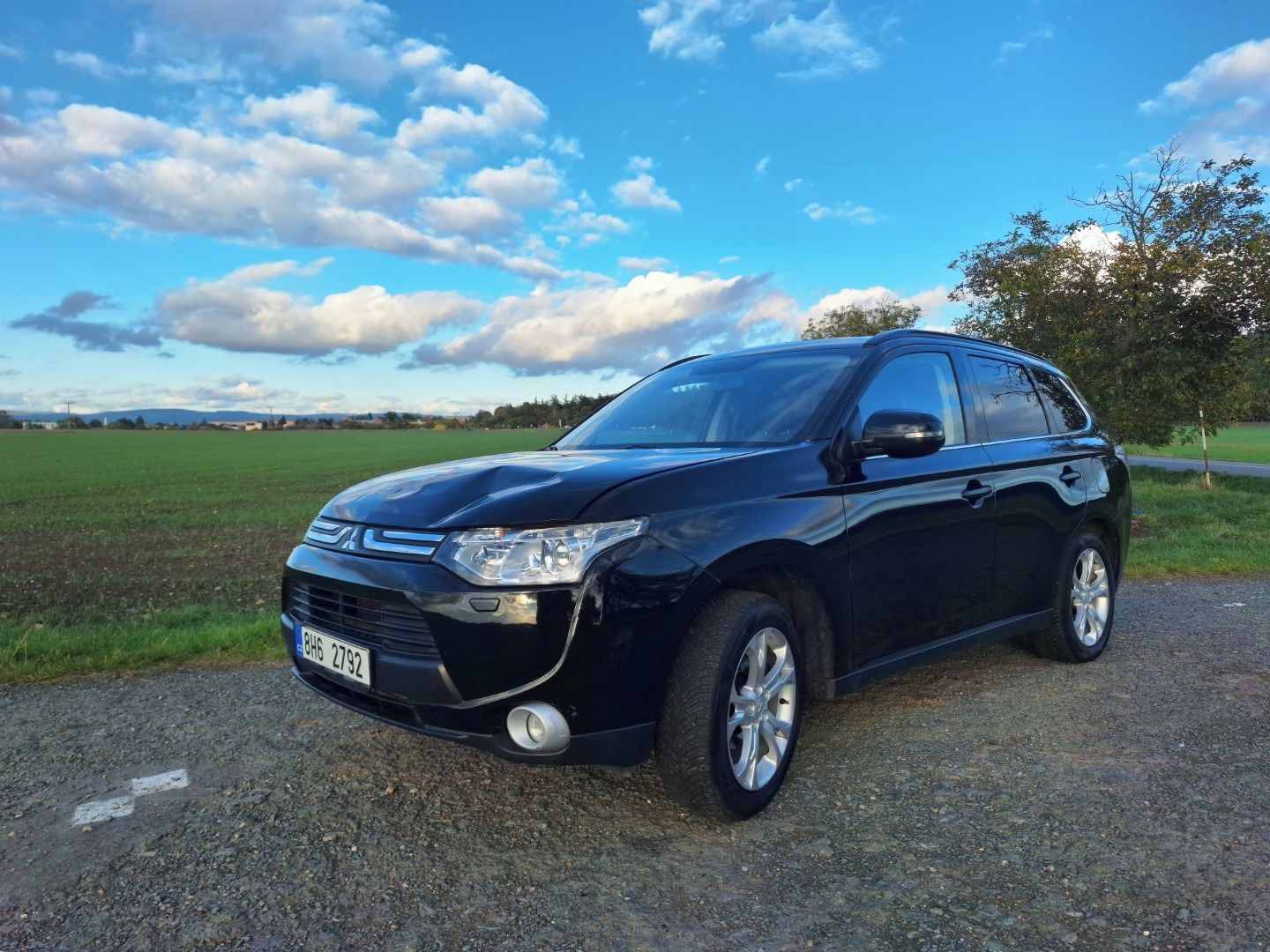 Mitsubishi Outlander, 2.2D 110kW 4x4 7MÍST manuál - fotka 2