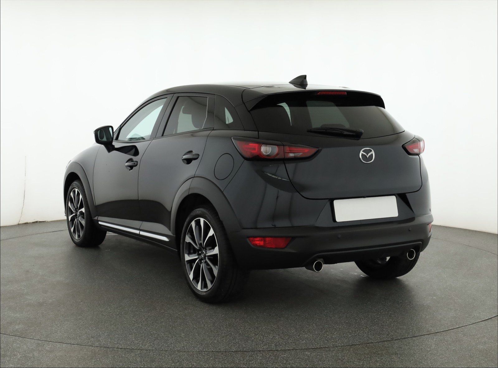 Mazda CX-3, 2.0 Skyactiv-G, ČR,1.maj - fotka 4