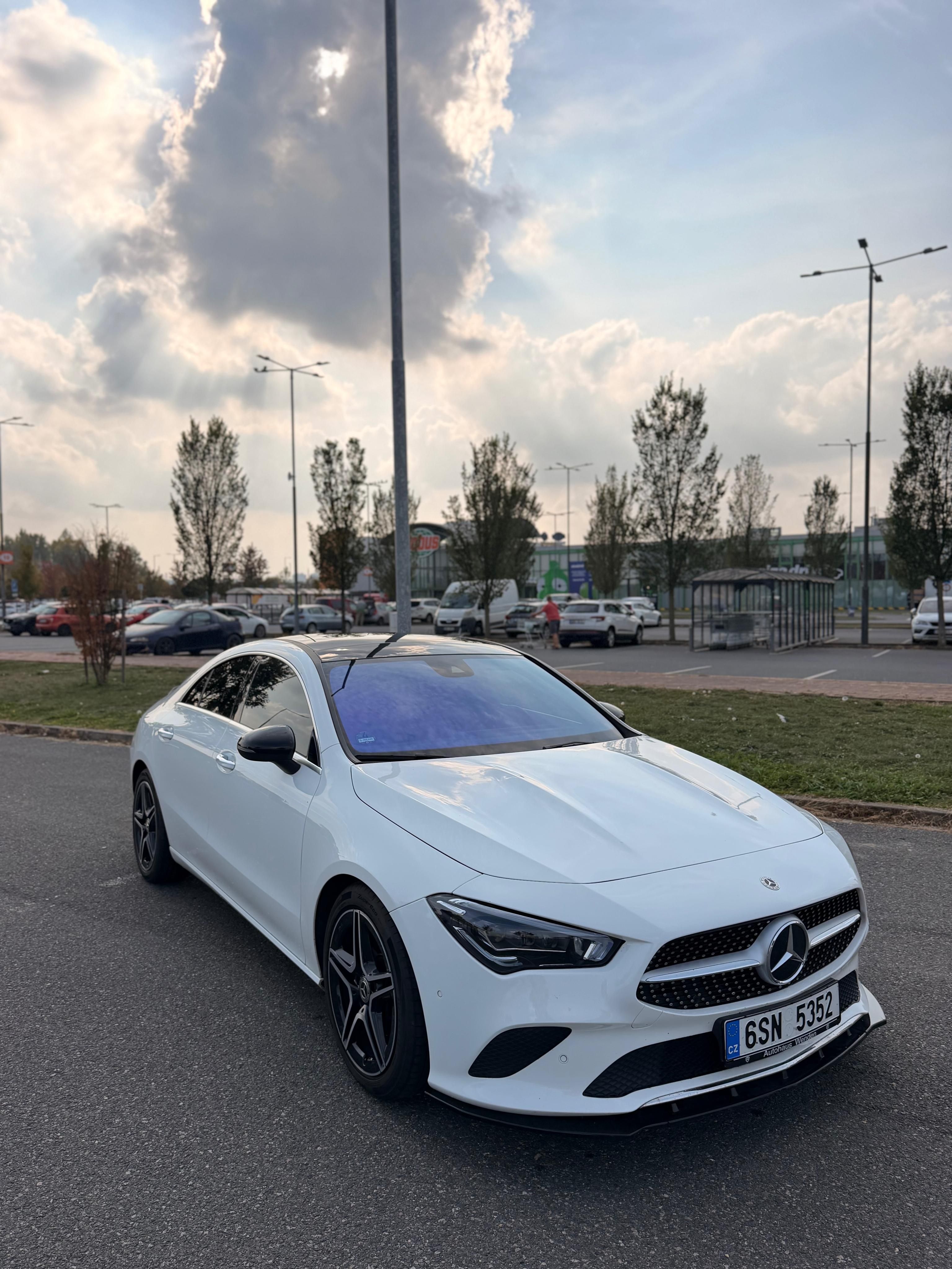 Mercedes-Benz CLA, Mercedes-Benz CLA 200, benzín - fotka 2