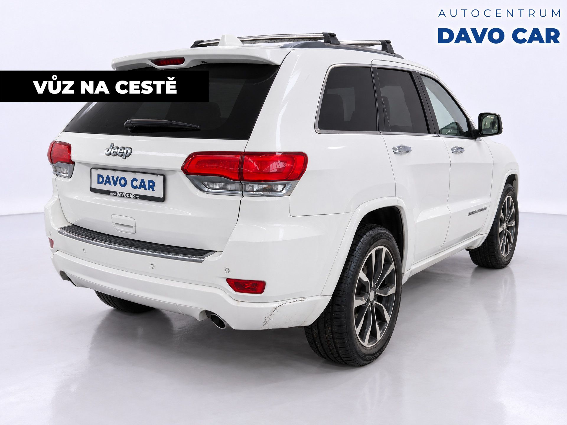 Jeep Grand Cherokee, 3,0 CRDI 184kW Overland 4WD - fotka 2