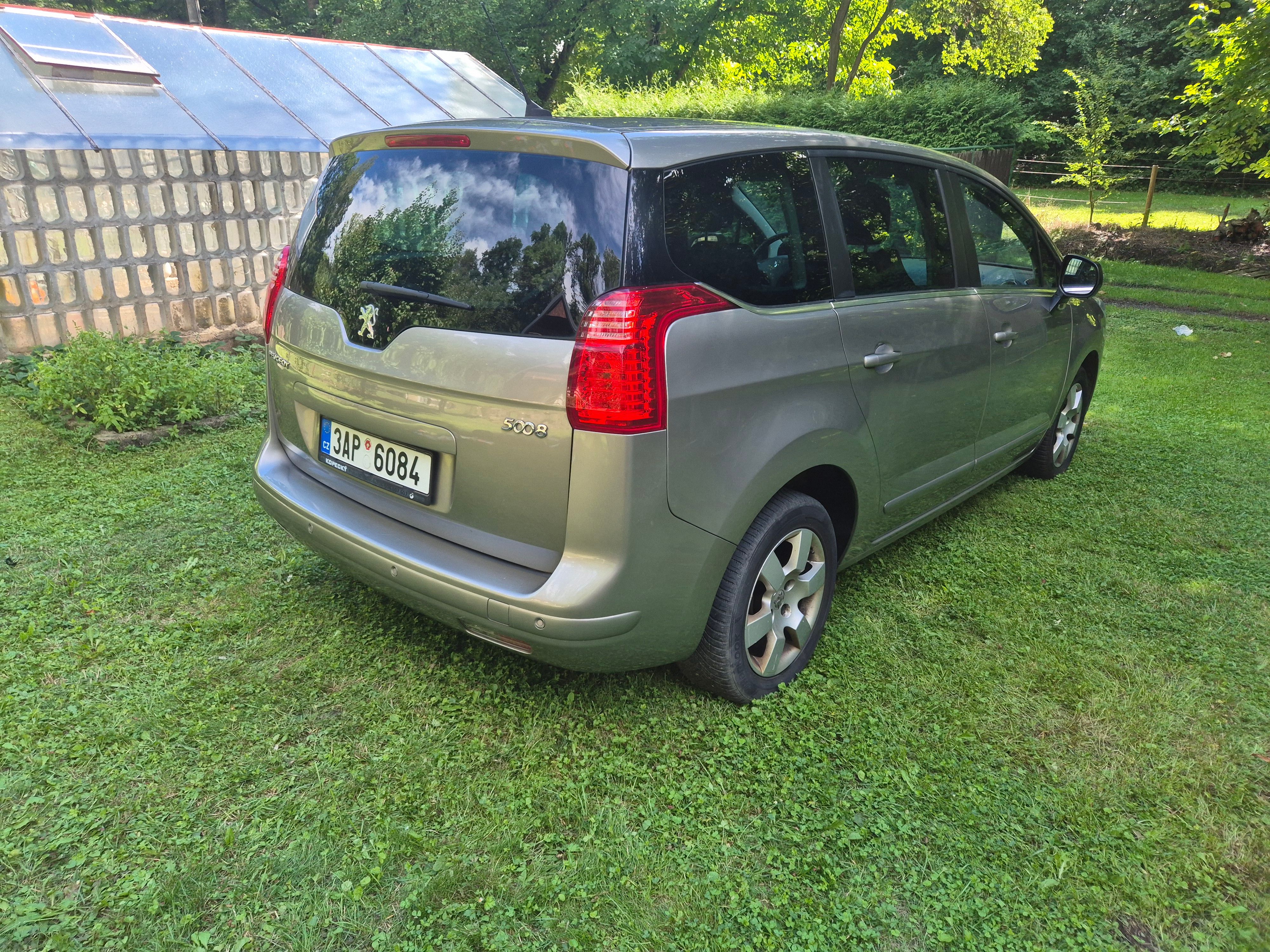 Peugeot 5008, Peugeot 5008 1,6 HDI 84 kW - fotka 4