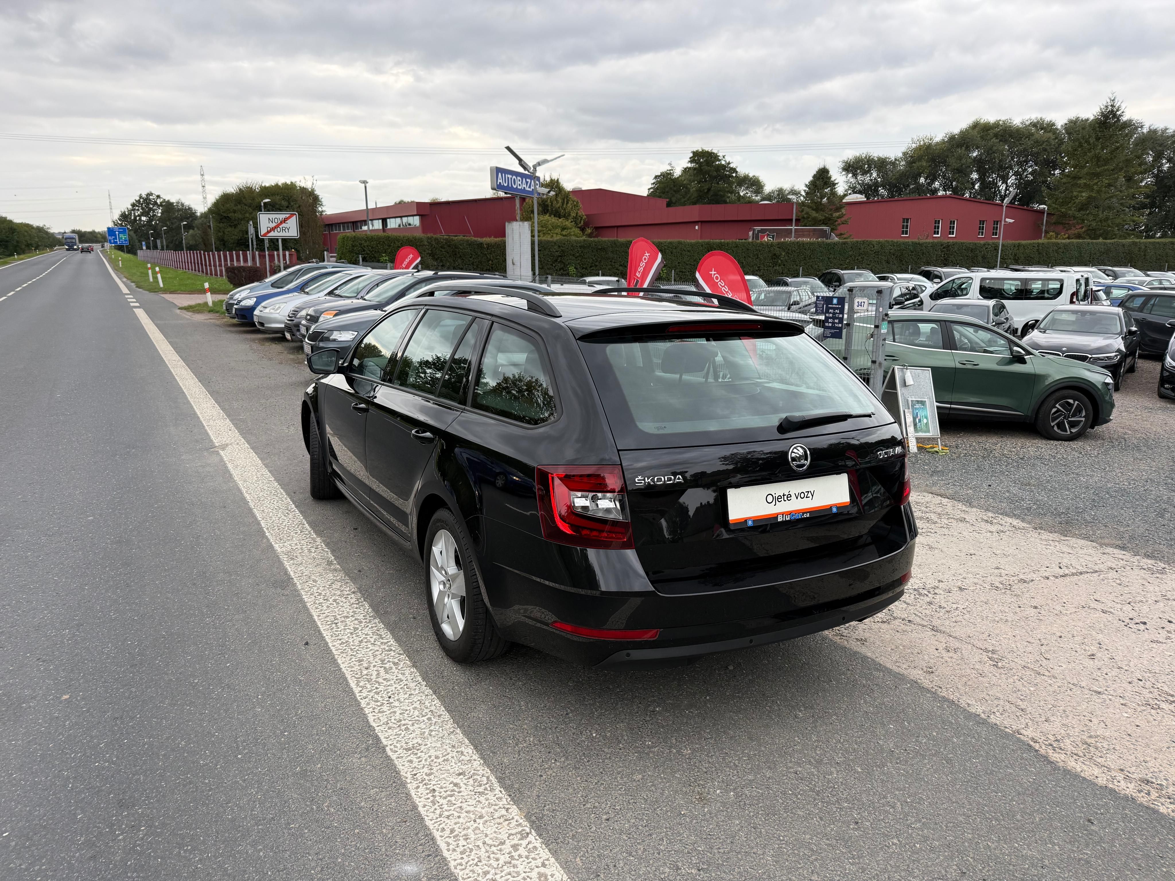 Škoda Octavia, 1.6TDI 85kW ČR Full Led výhřev - fotka 4