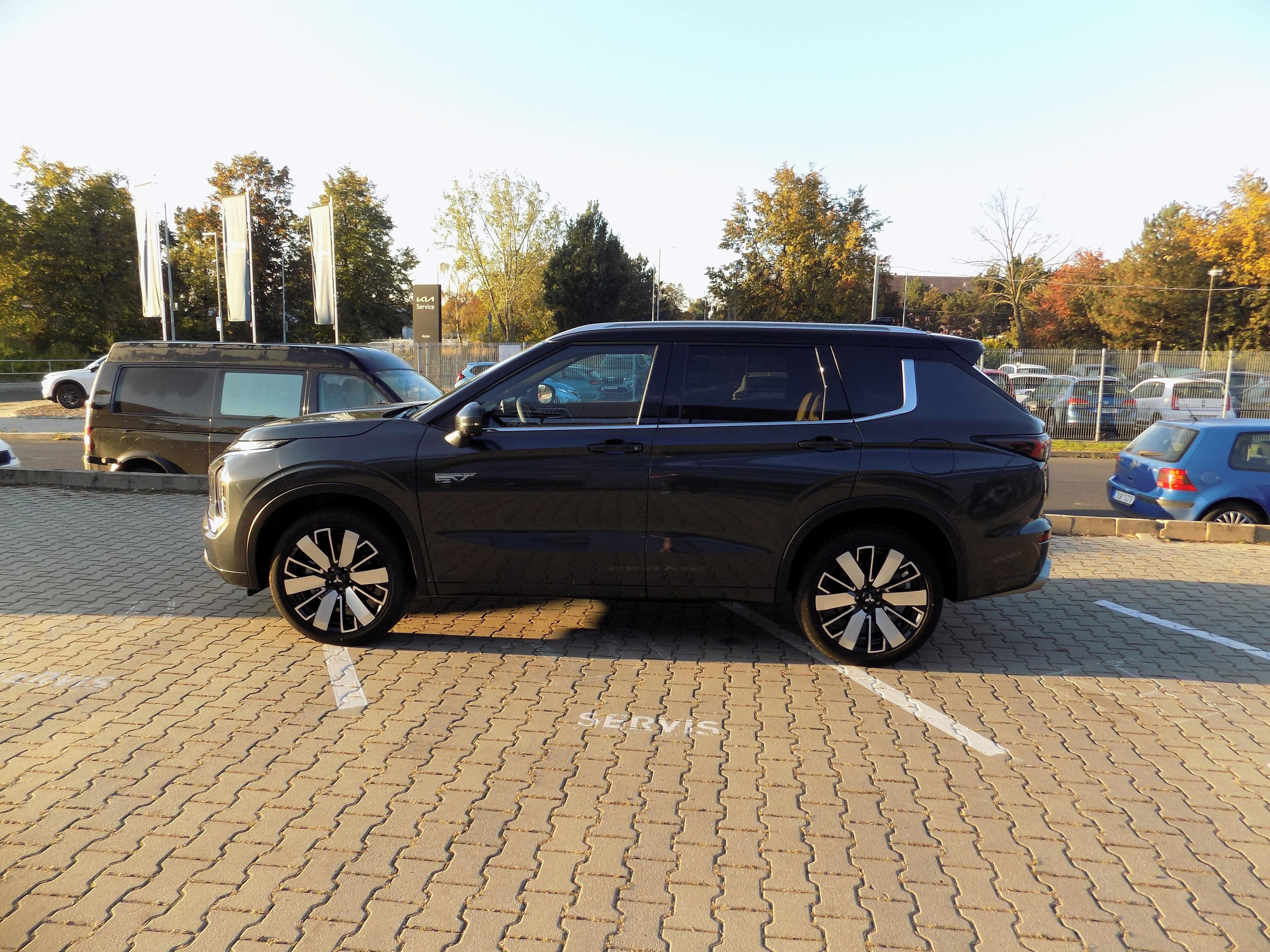 Mitsubishi Outlander, Outlander PHEV 2.4L INSTYLE - fotka 4