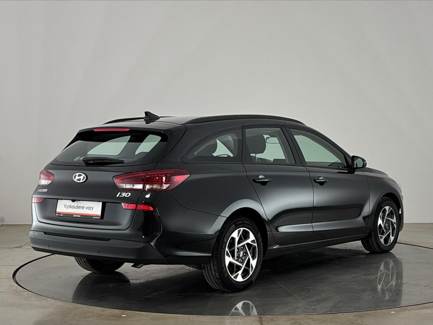 Hyundai i30, 1.5 T-GDI / 103 kW Smart DCT - fotka 2
