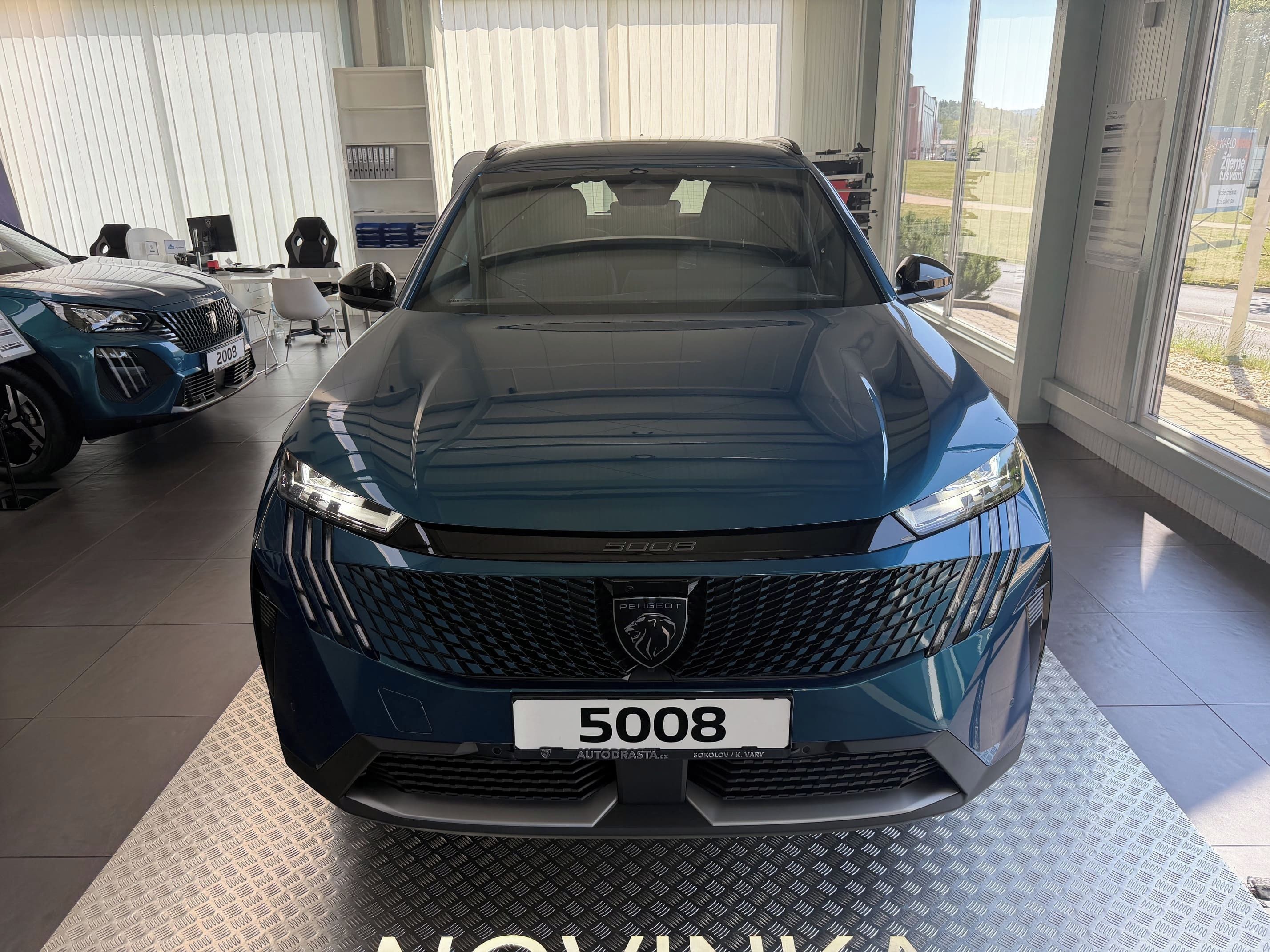 Peugeot 5008, BUSINESS Hybrid 145 e-DCS - fotka 2