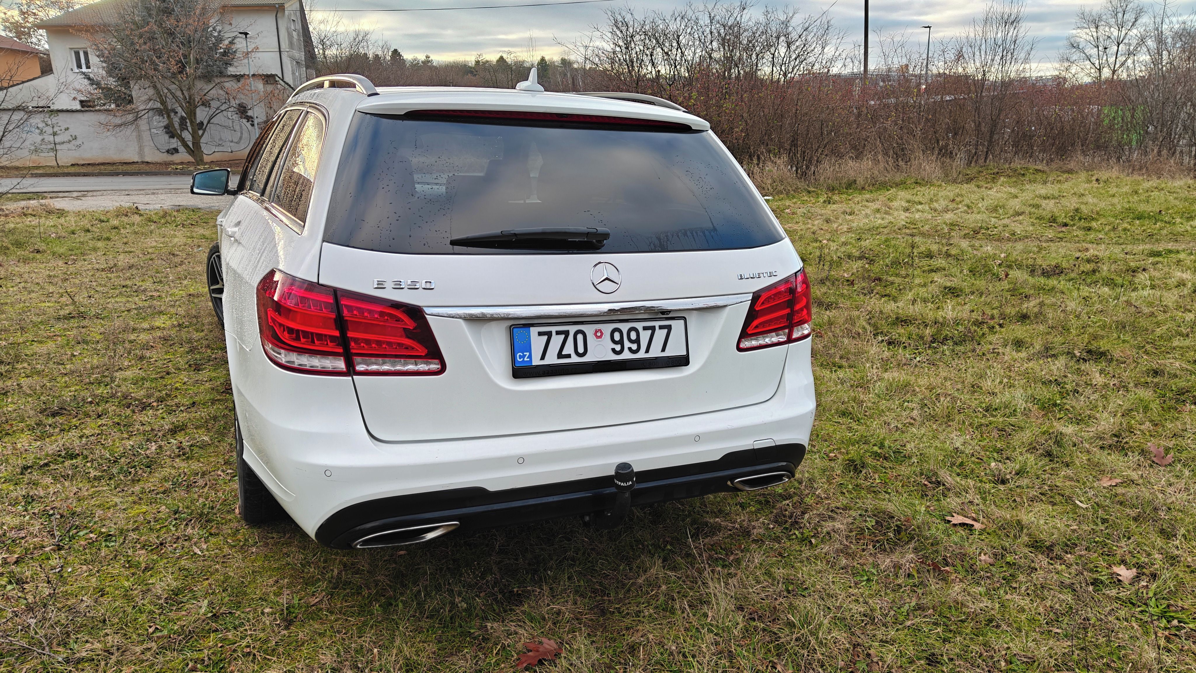 Mercedes-Benz Třídy E, Mercedes-Benz E 350cdi - fotka 4