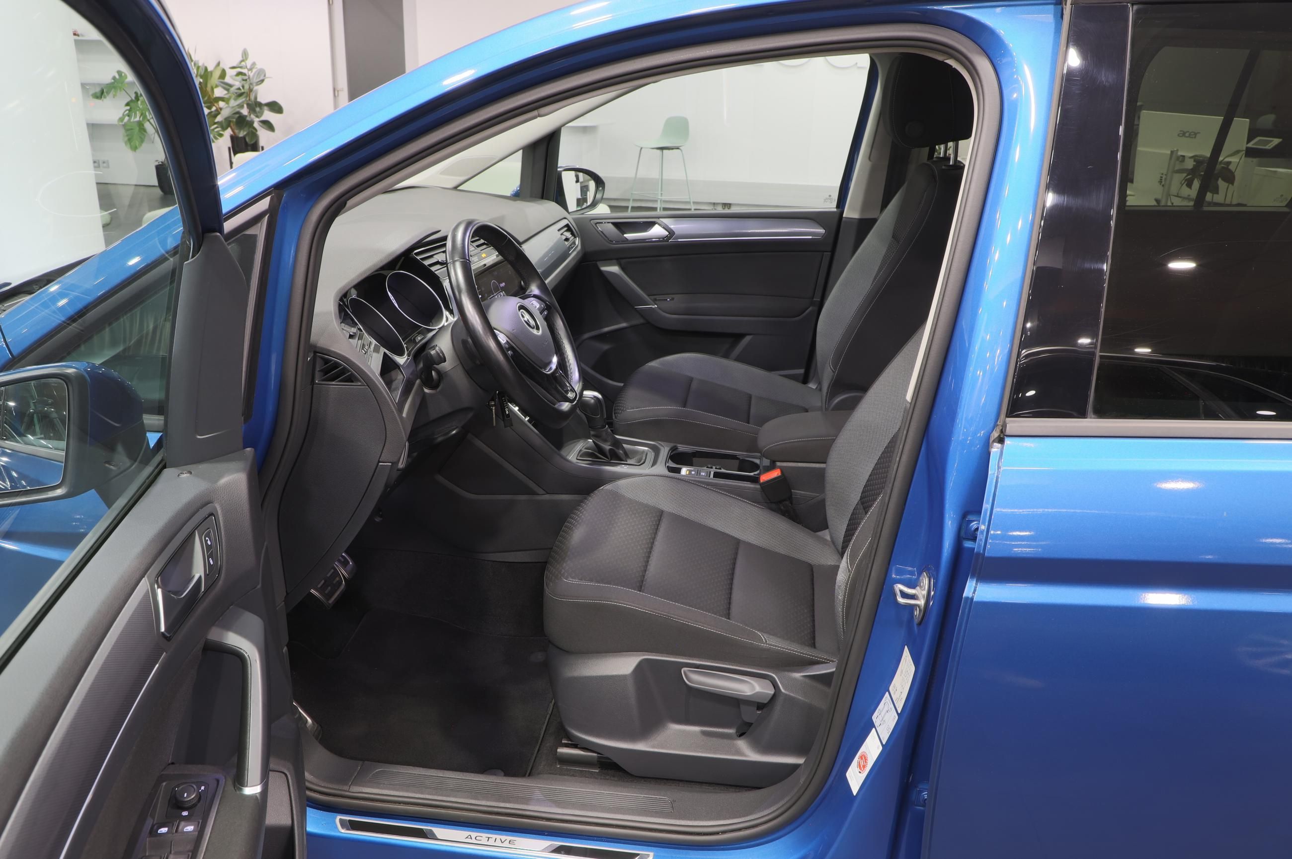 Volkswagen Touran, 2.0 TDI 110kW DSG - fotka 4
