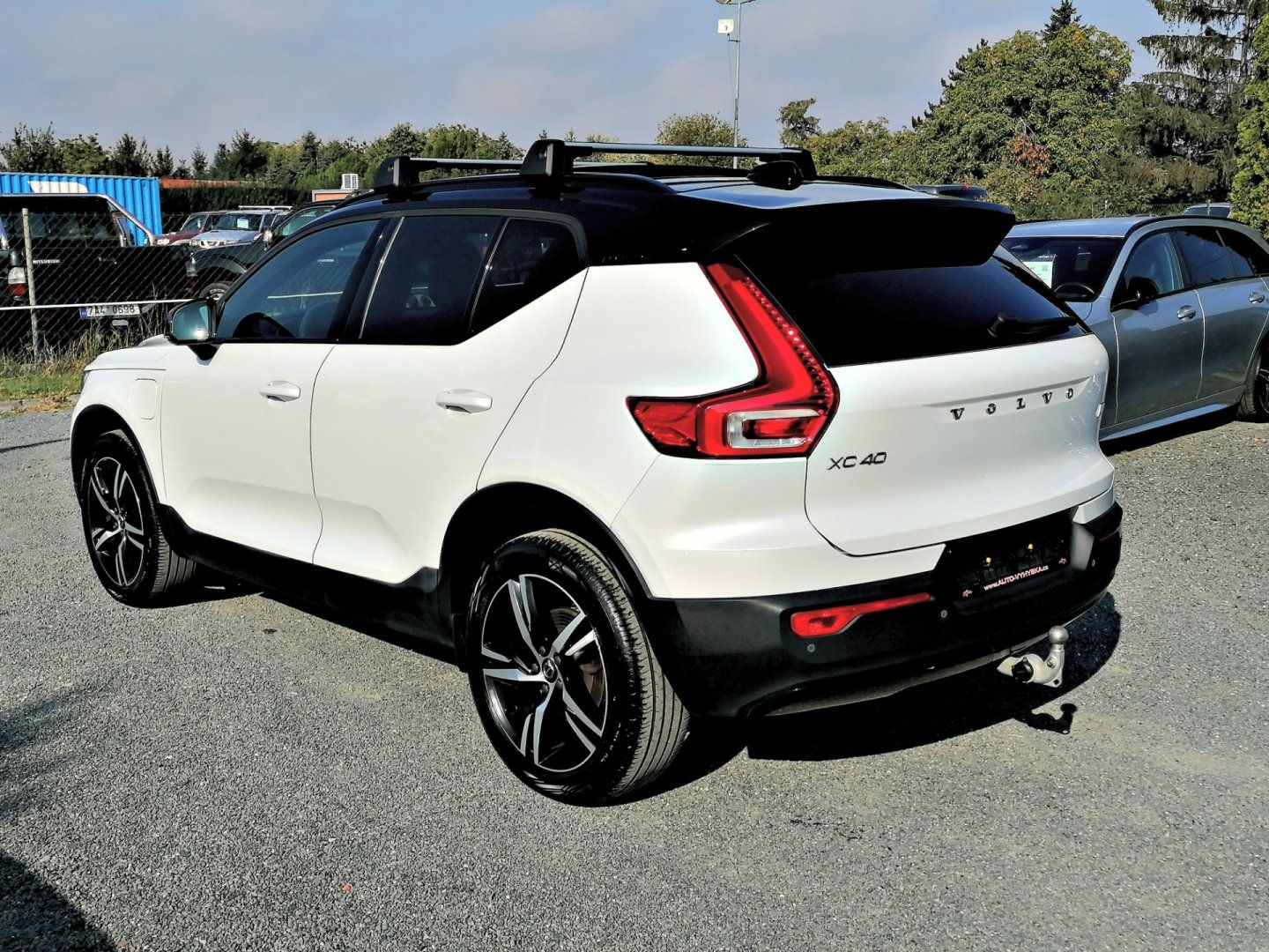 Volvo XC40, 1.5 T5 PHEV R-DESIGN 192kW - fotka 5