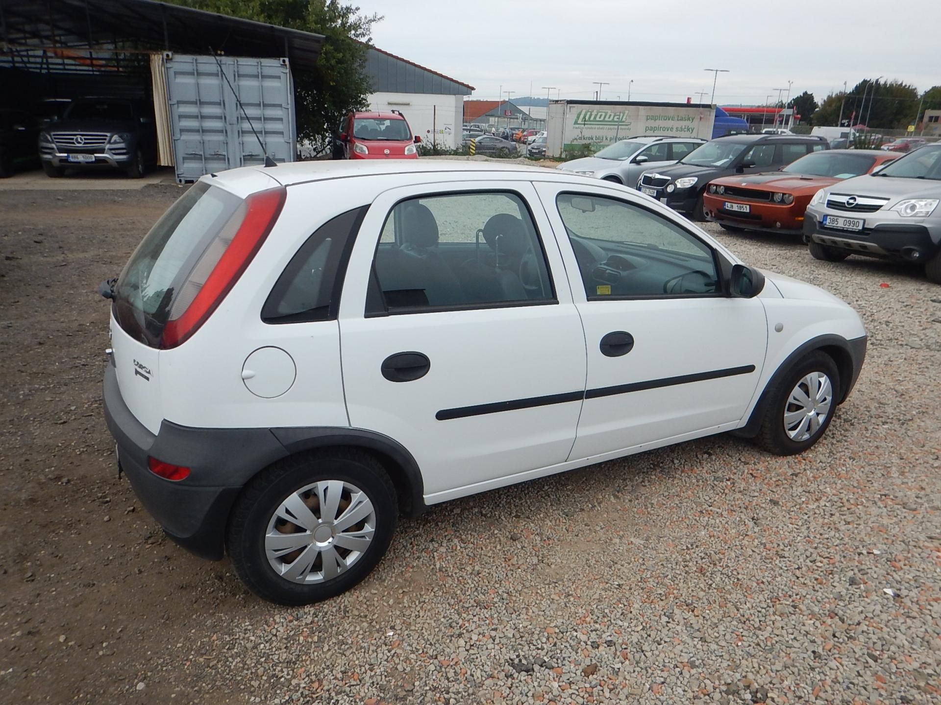 Opel Corsa, 1.0 i 43 kw - fotka 6