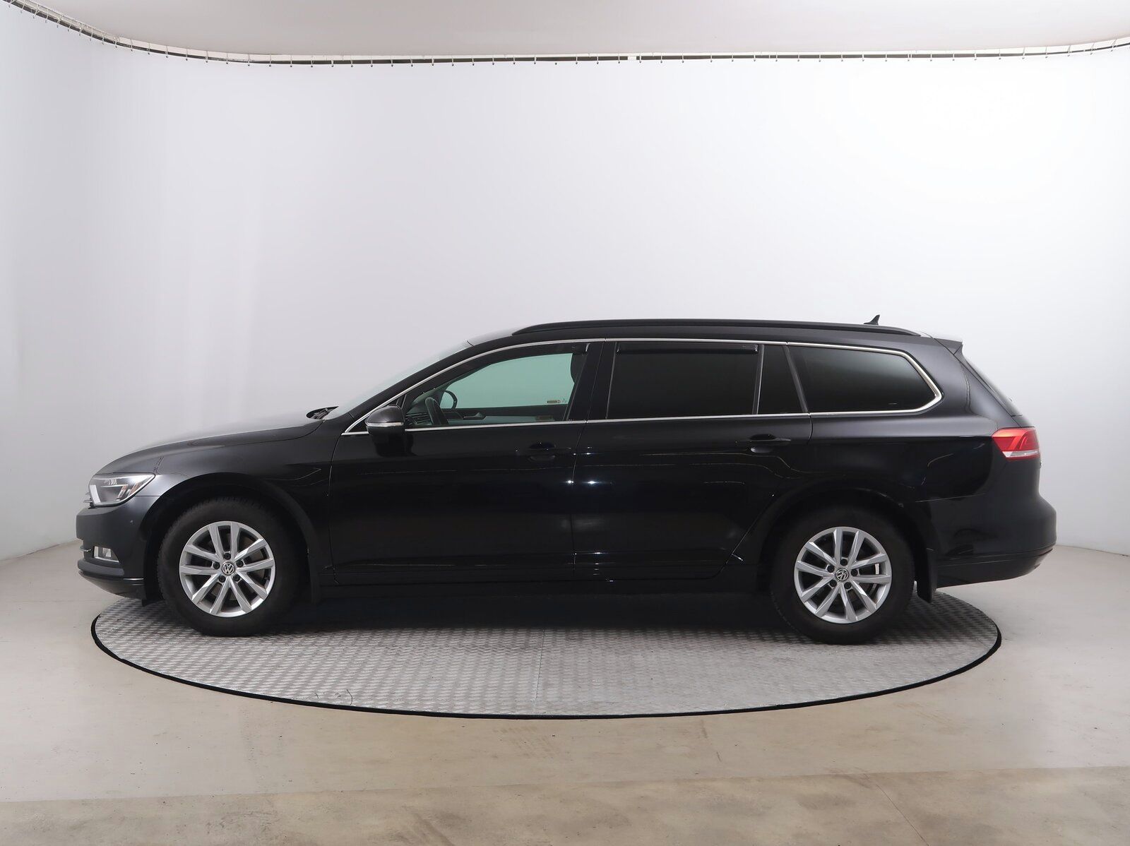 Volkswagen Passat, 2.0 TDI, Automat - fotka 3