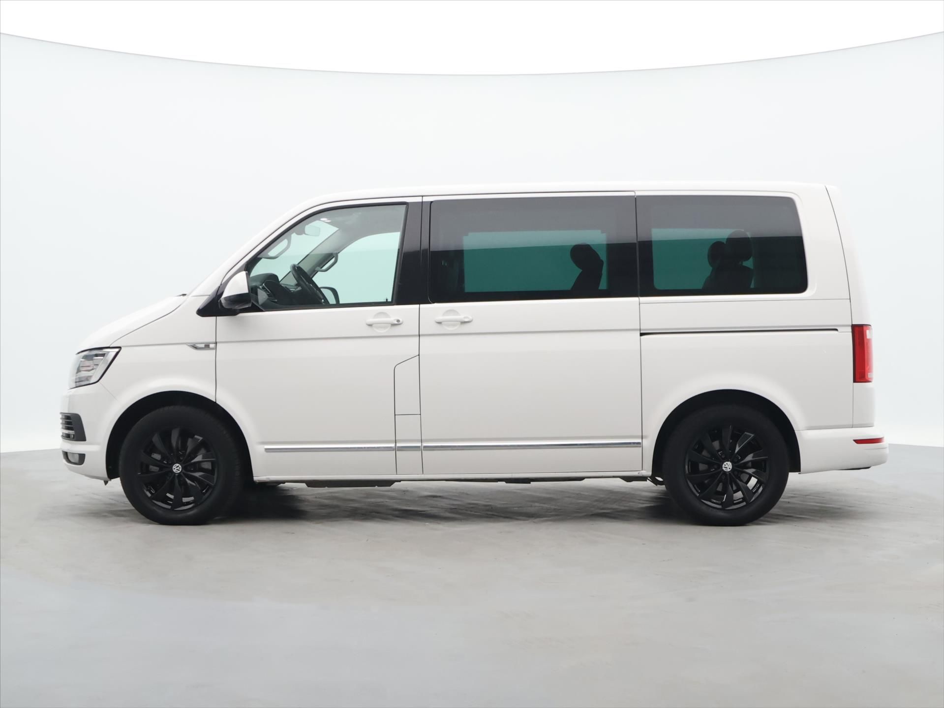 Volkswagen Multivan, 2,0 TDI 150kW Highline DSG 4x4 - fotka 4