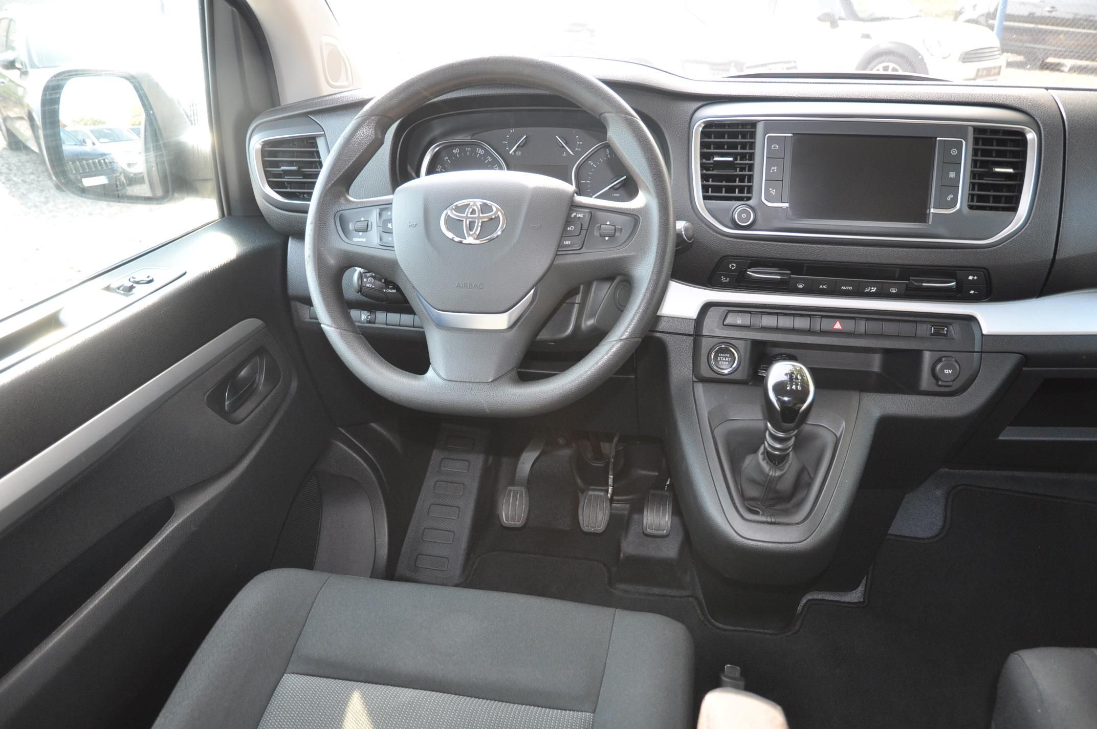 Toyota Proace Verso, 2.0D-4D 106kW L2 - fotka 5