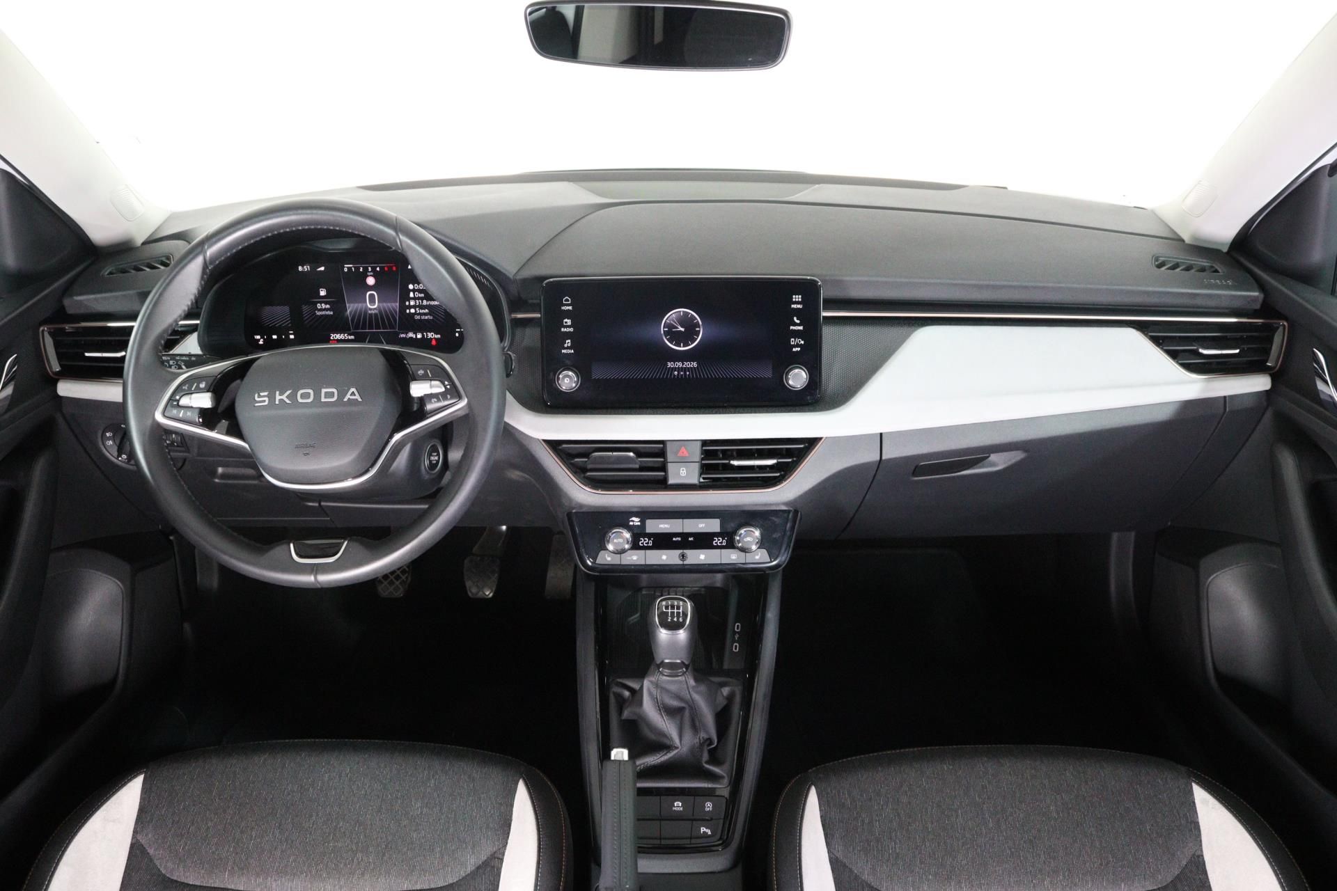 Škoda Scala, TOP SELECTION 1,0 TSI 85 kW/ T - fotka 5