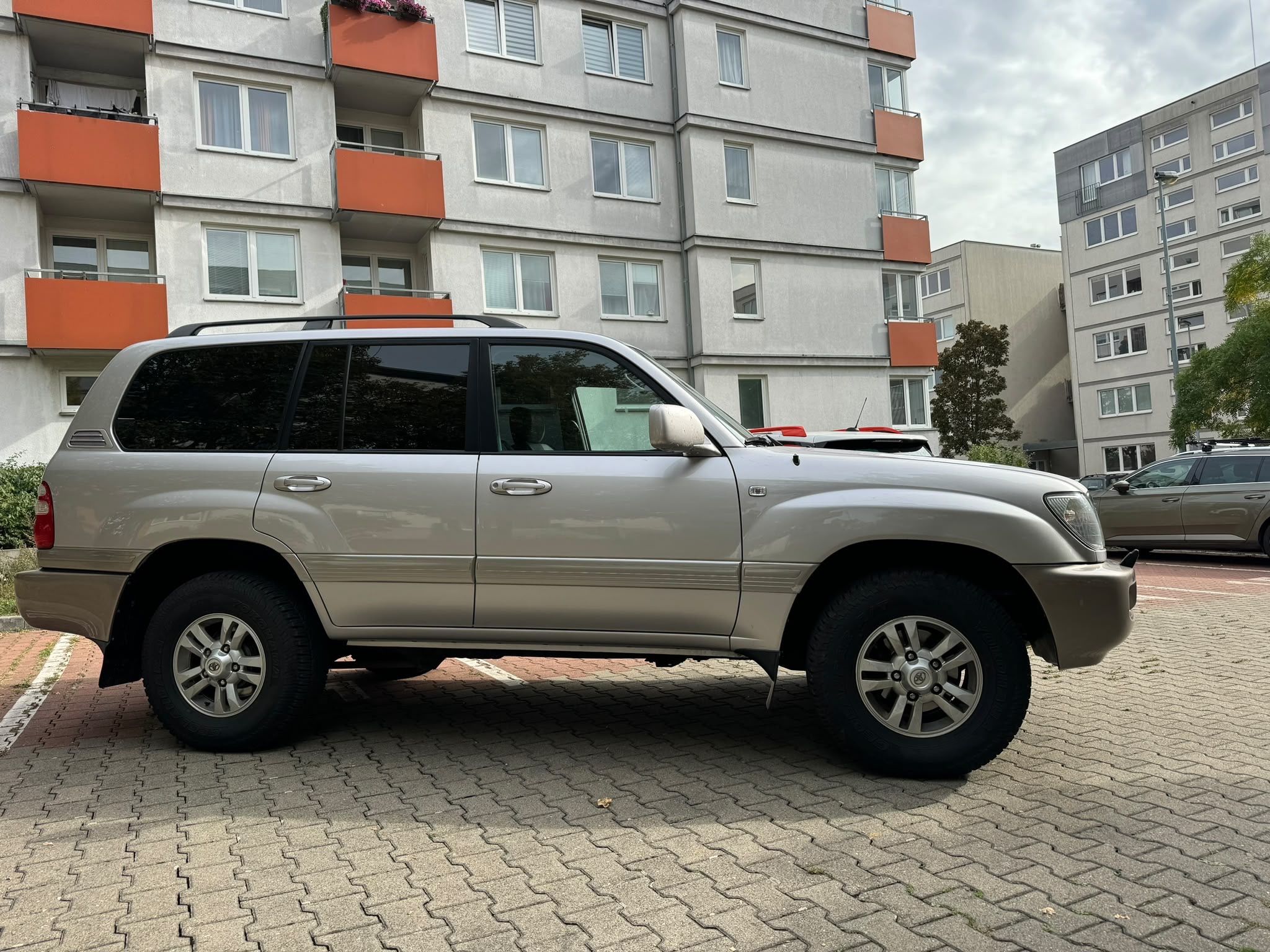 Toyota Land Cruiser, 4,664 - fotka 5