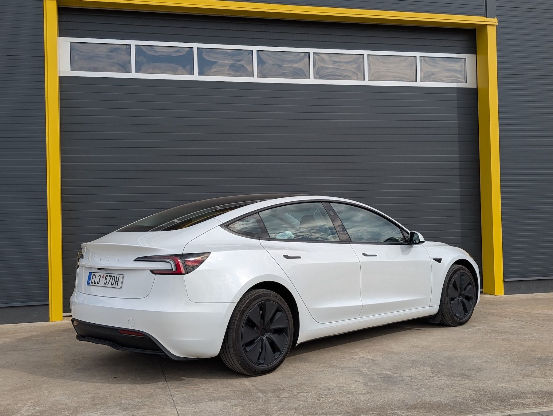 Tesla Model 3, Long Range, Záruka, DPH, ČR - fotka 2
