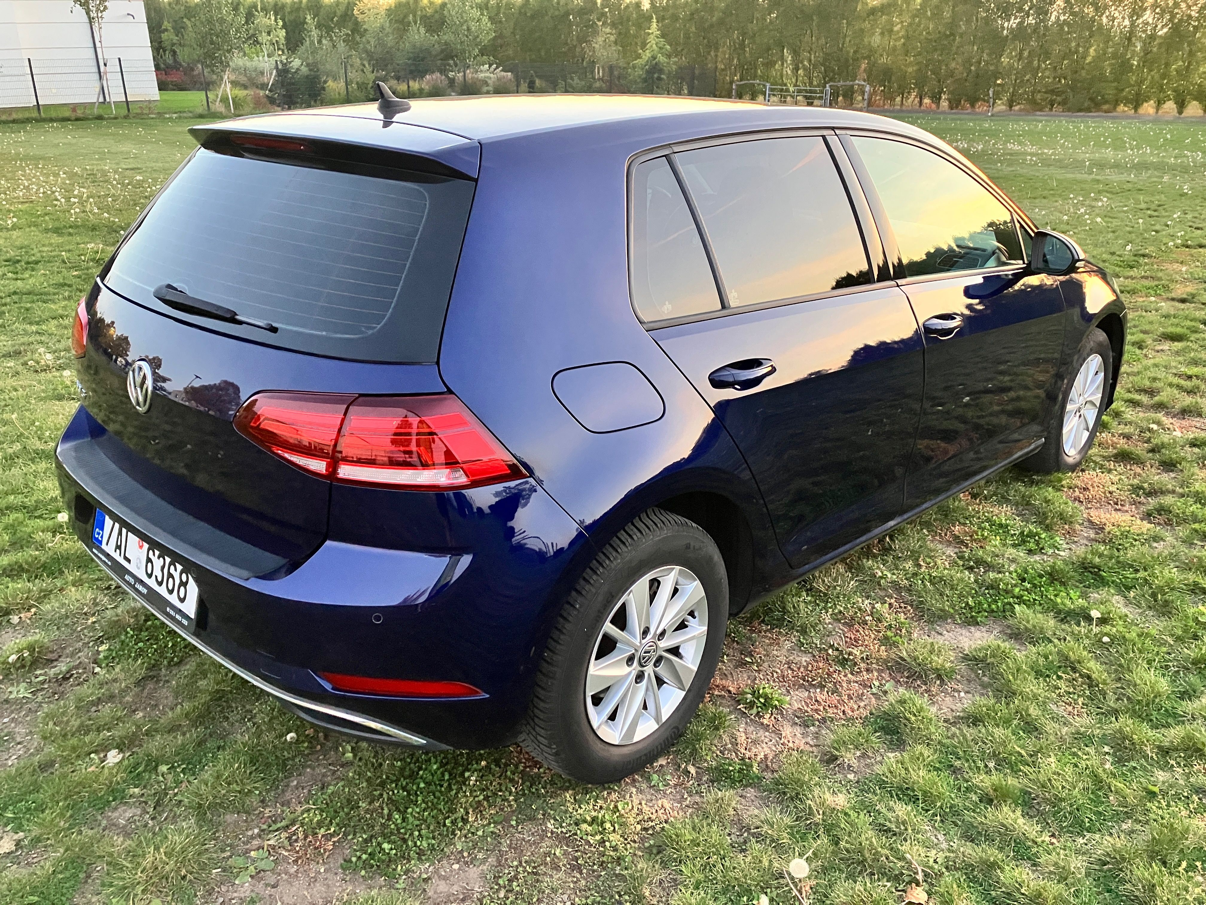 Volkswagen Golf, 1,0 TSI Maraton Edit. CZ původ - fotka 4