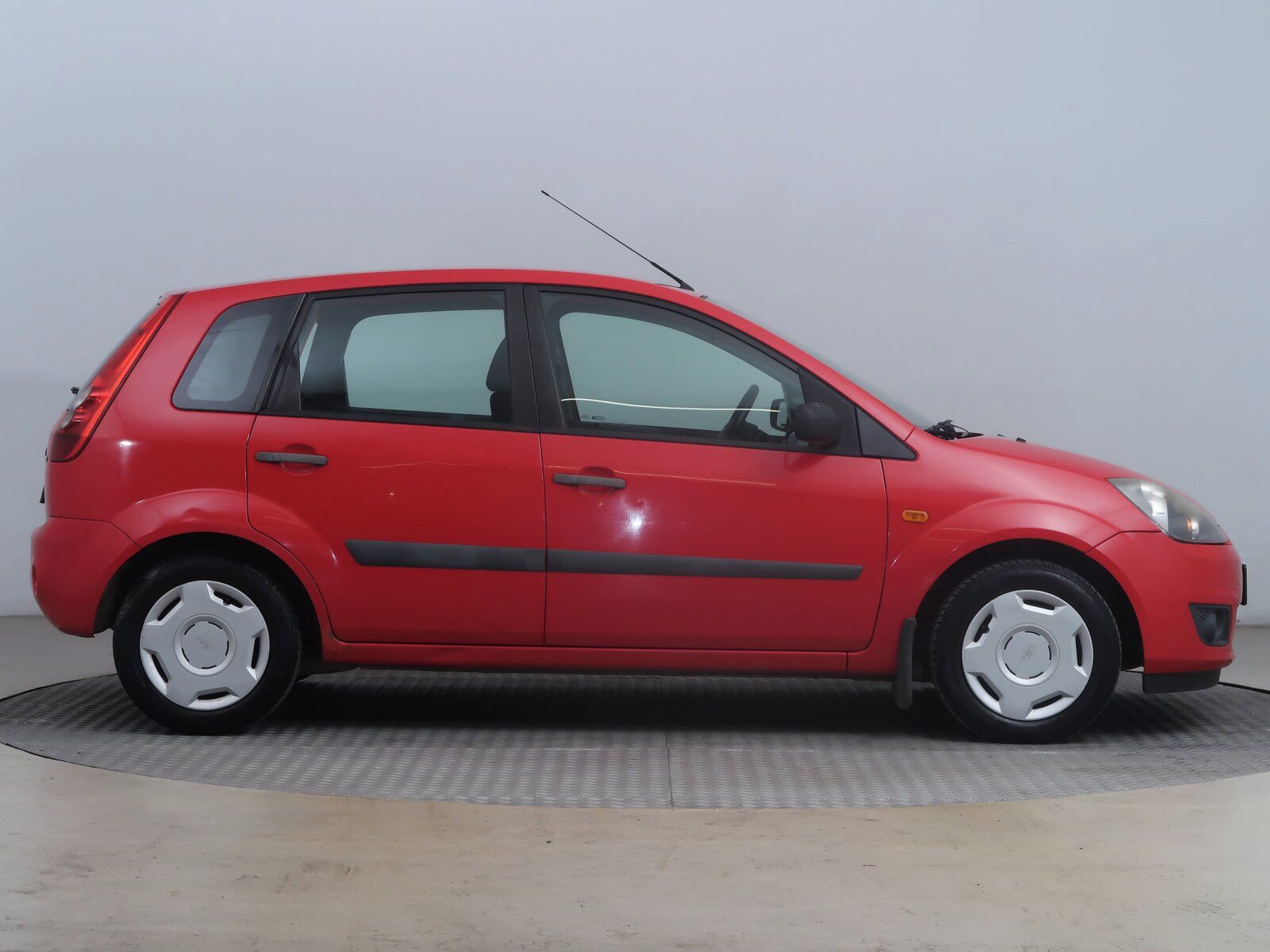 Ford Fiesta, 1.4 TDCi, ČR,1.maj, Klima - fotka 6