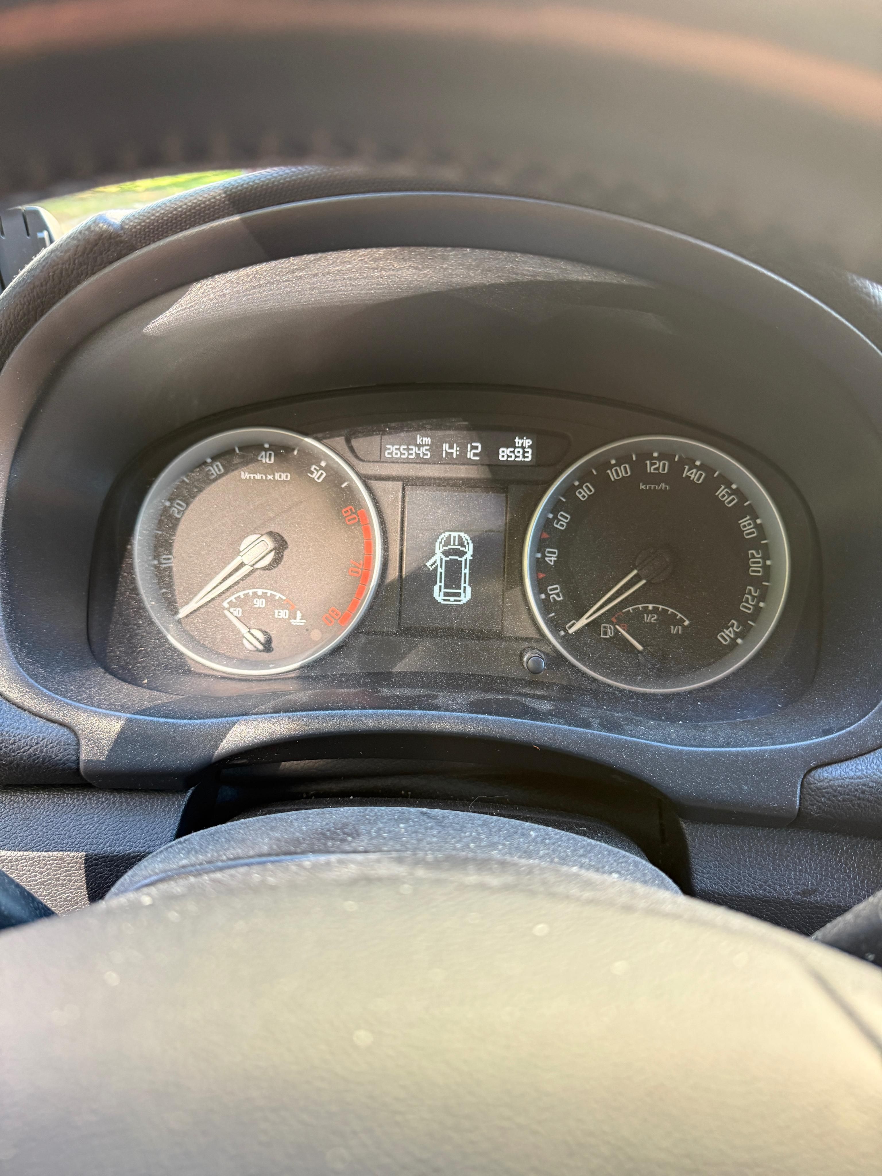 Škoda Roomster, Škoda Roomster Scout 1.6 16V - fotka 2