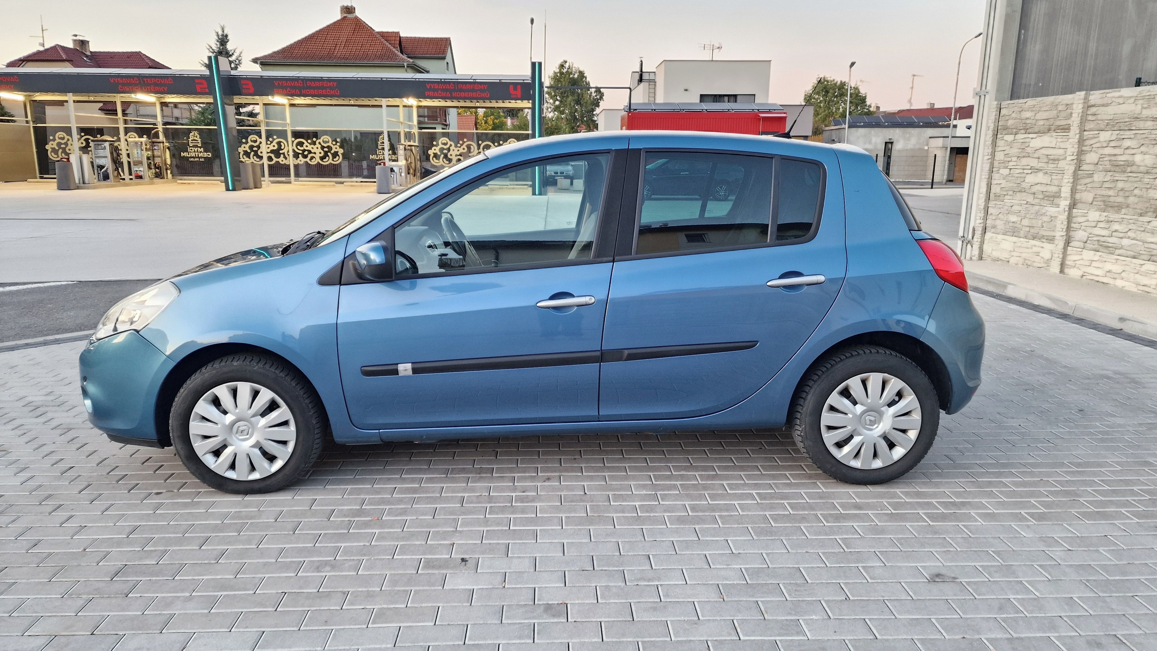 Renault Clio, 4,1 l na 100Km  1,5DCi 55Kw - fotka 5