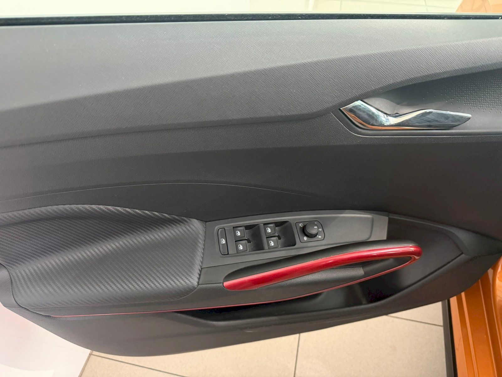 Škoda Fabia, 1.0 TSI 85 kW M6F Monte Carlo - fotka 6