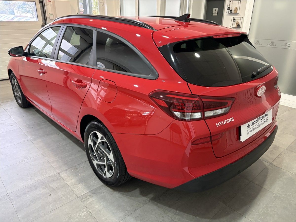 Hyundai i30, 1,5 T-GDI DCT Family - fotka 3