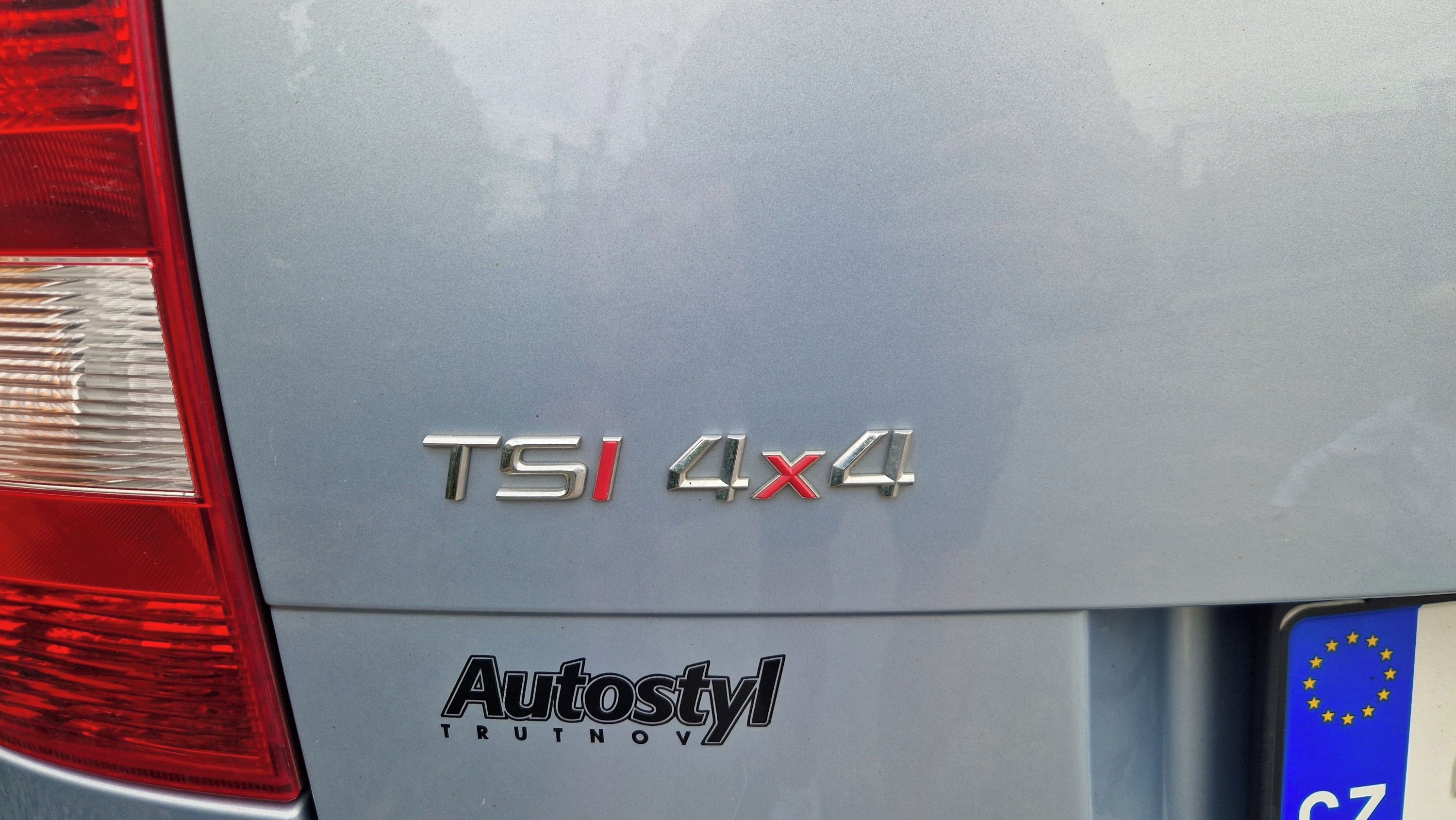 Škoda Yeti, 1,8Tsi 4x4 - 2MAJ,PO SERVISU - fotka 5