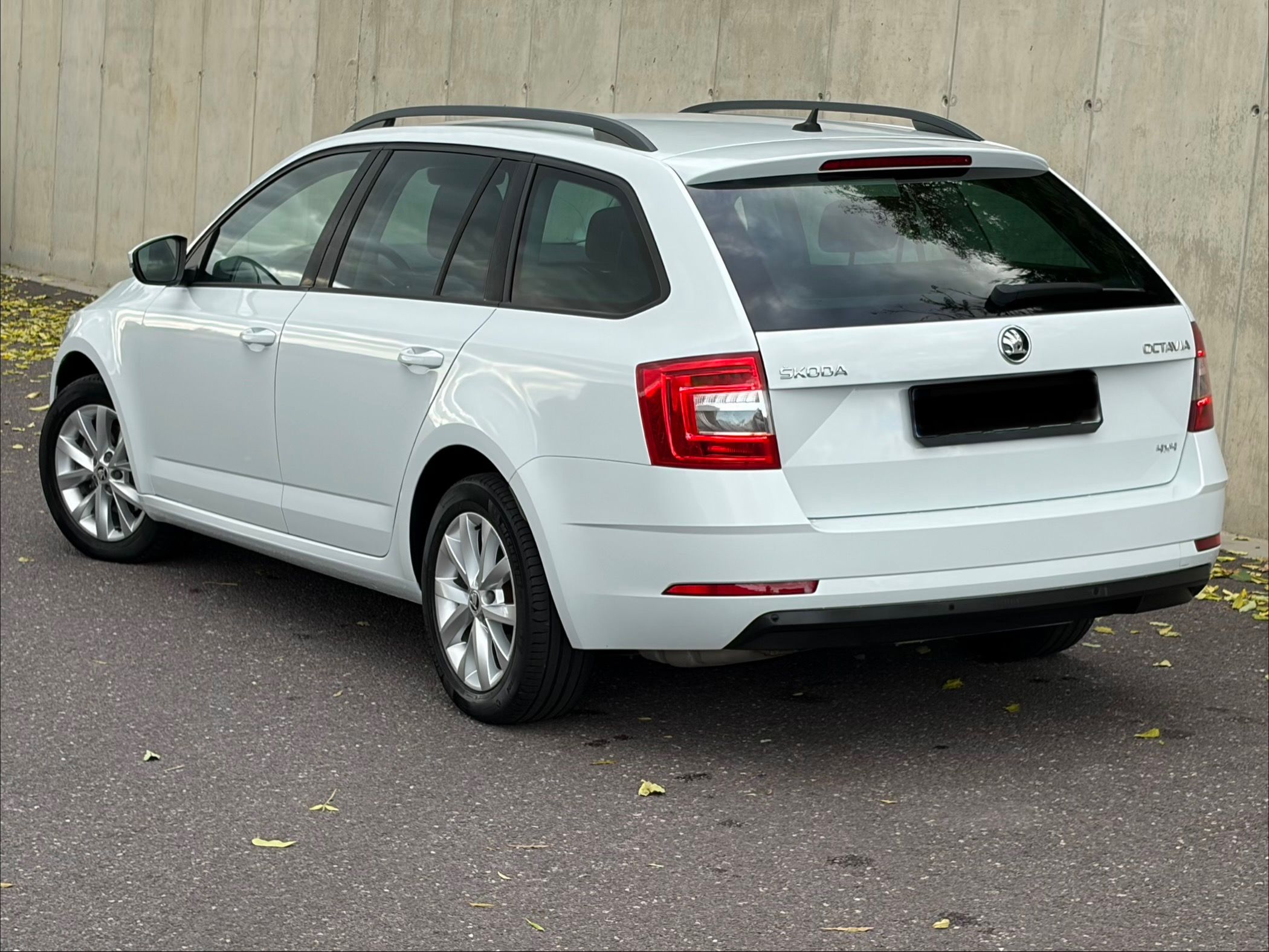 Škoda Octavia, 4x4/1.6TDi/SERVIS ŠKODA/ - fotka 5