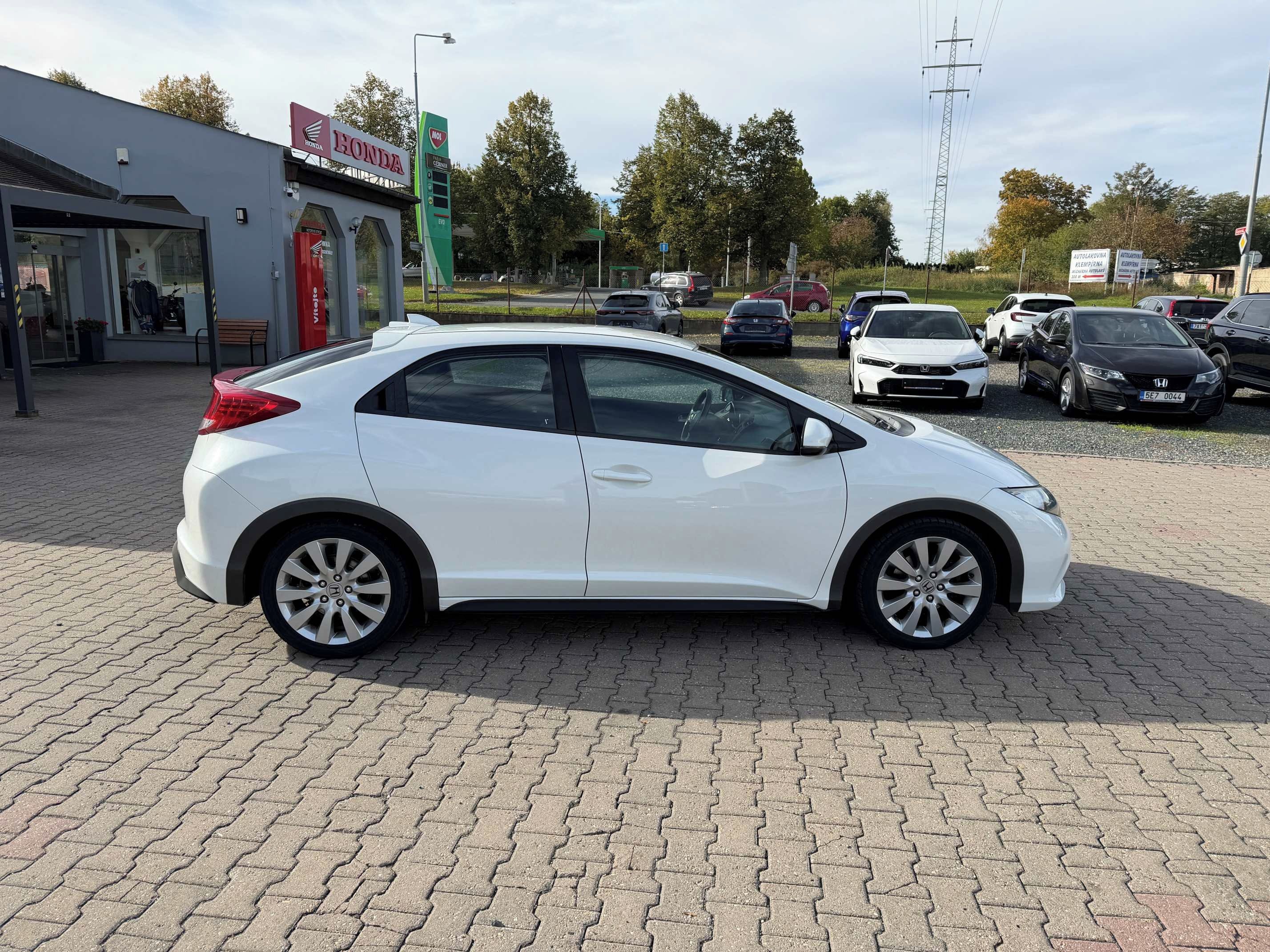 Honda Civic, 1,8 Sport 6MT - fotka 6