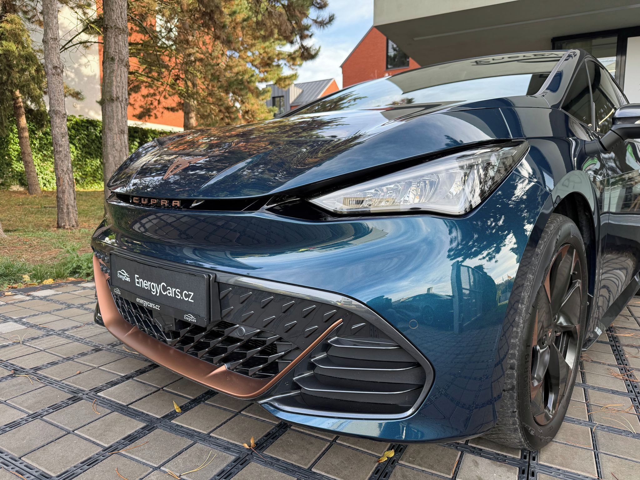 Cupra Born, 170 kW eBoost FULL LED 63kWh - fotka 5