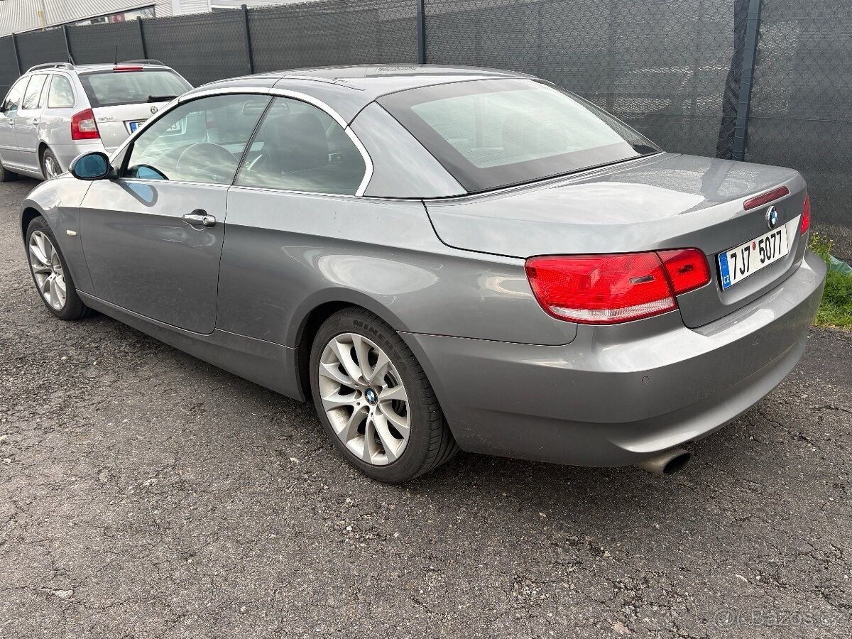 BMW Řada 3, E93 320i TOP STAV - fotka 4