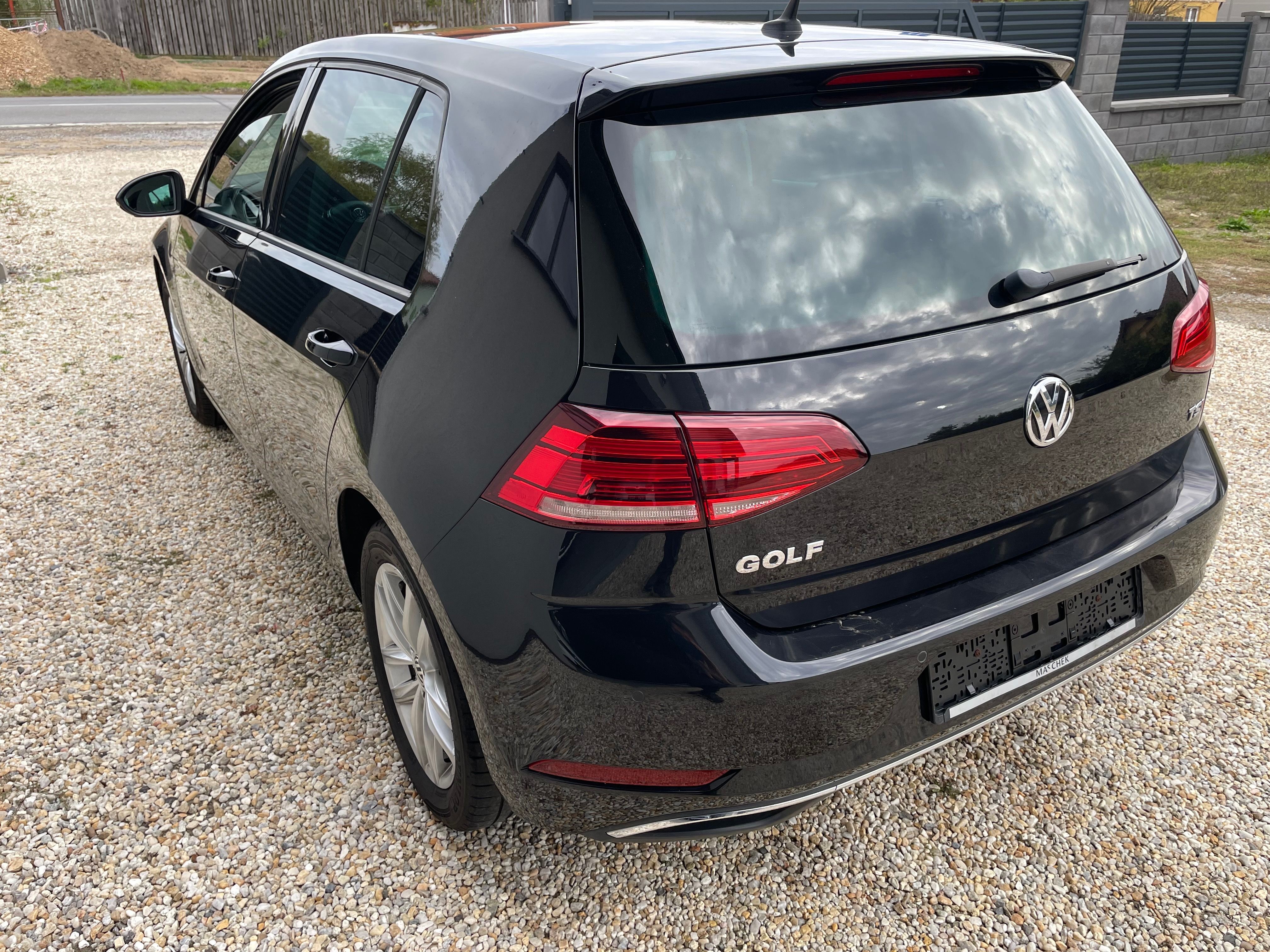 Volkswagen Golf, 1,4 TSI 92 KW FACELIFT M 2018 - fotka 2