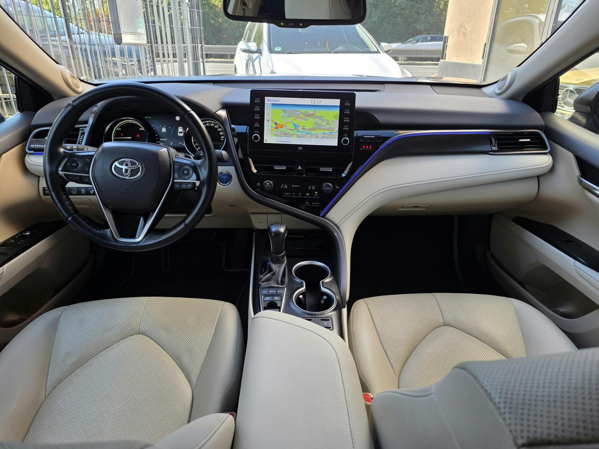 Toyota Camry, 2.5-VIP-EXECUTIVE-HYBRID - fotka 2