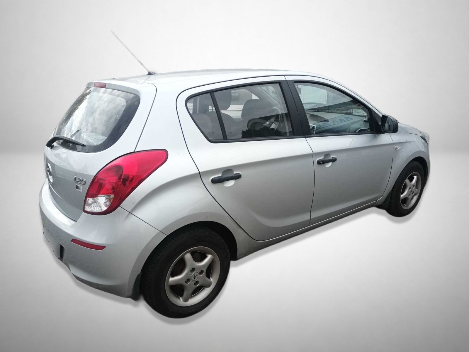 Hyundai i20, 1.2, Klima, El. okna - fotka 2