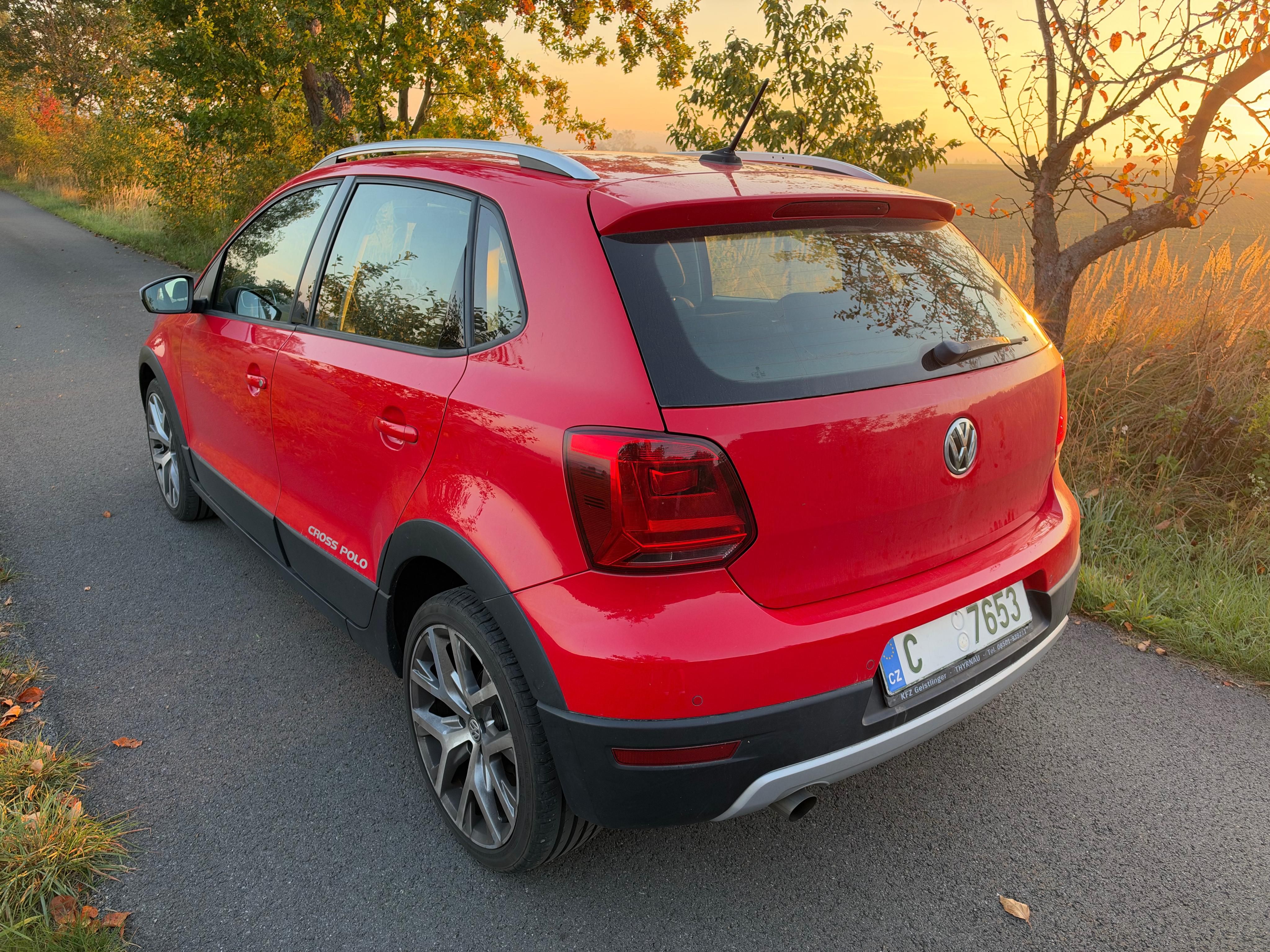 Volkswagen Polo, Cross 1,2TSi 66kW 47TKM - fotka 4